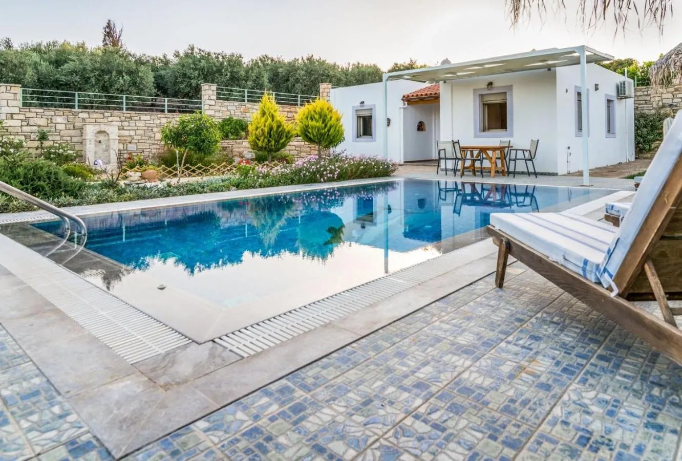 Zeus's Daughtes Villas