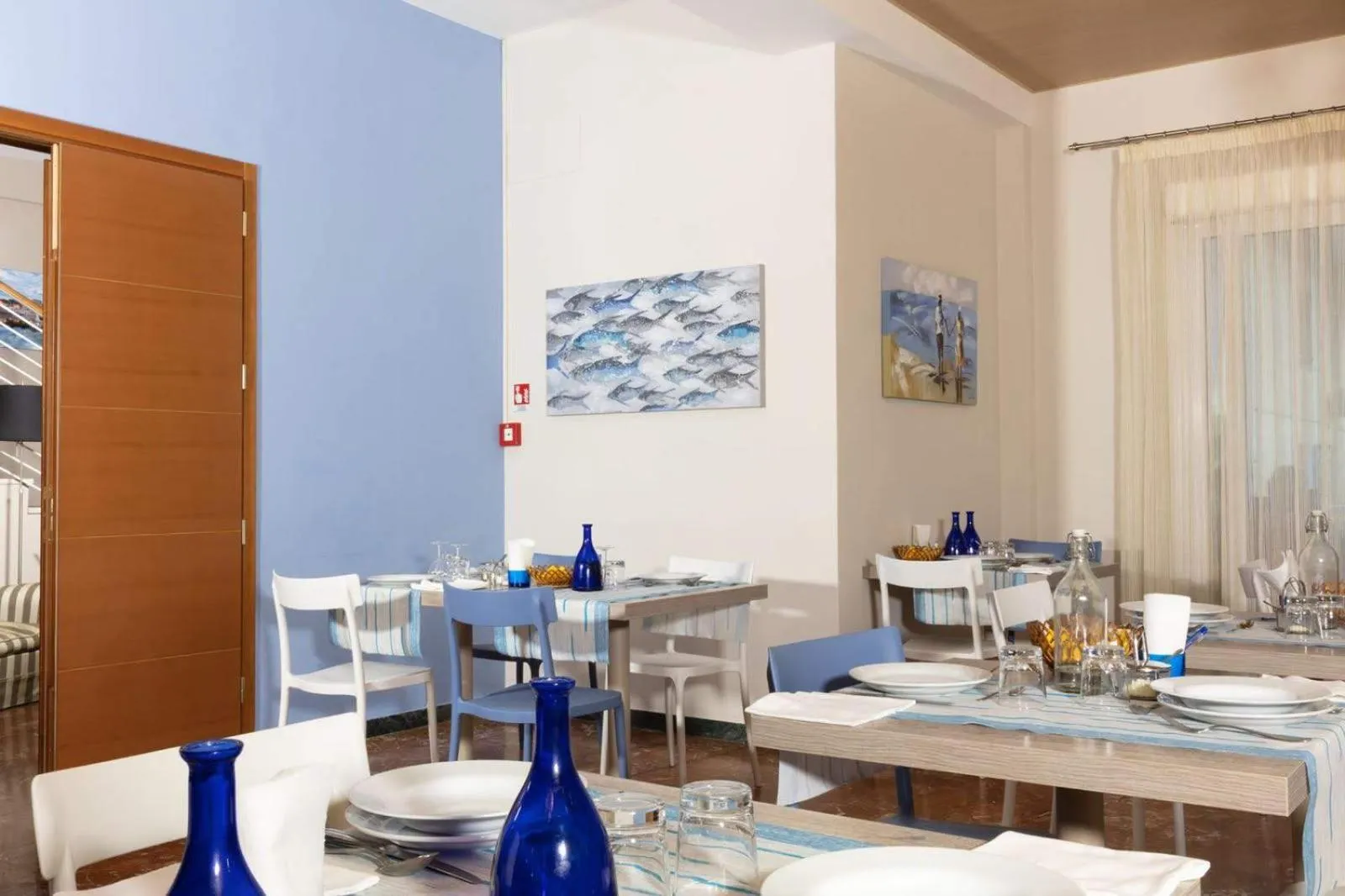 Restaurant/places to eat in Hotel Mary Fleur