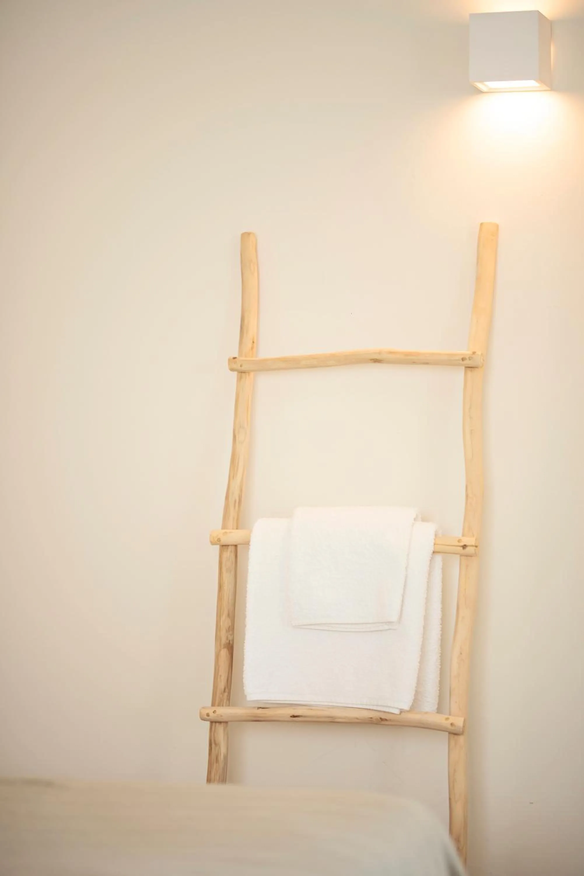 Property building, Bed in Ta Spitakia
