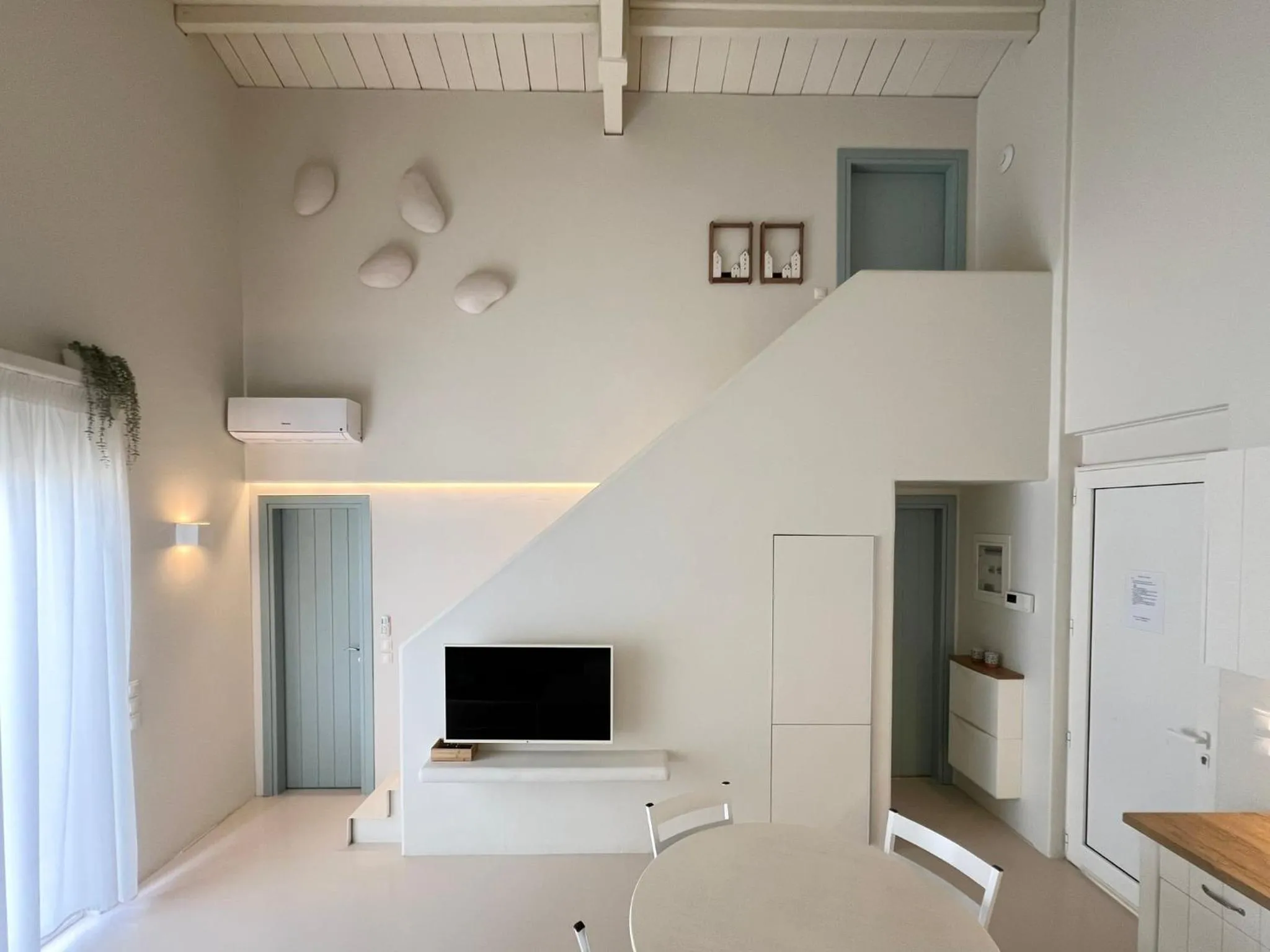 Property building in Ta Spitakia
