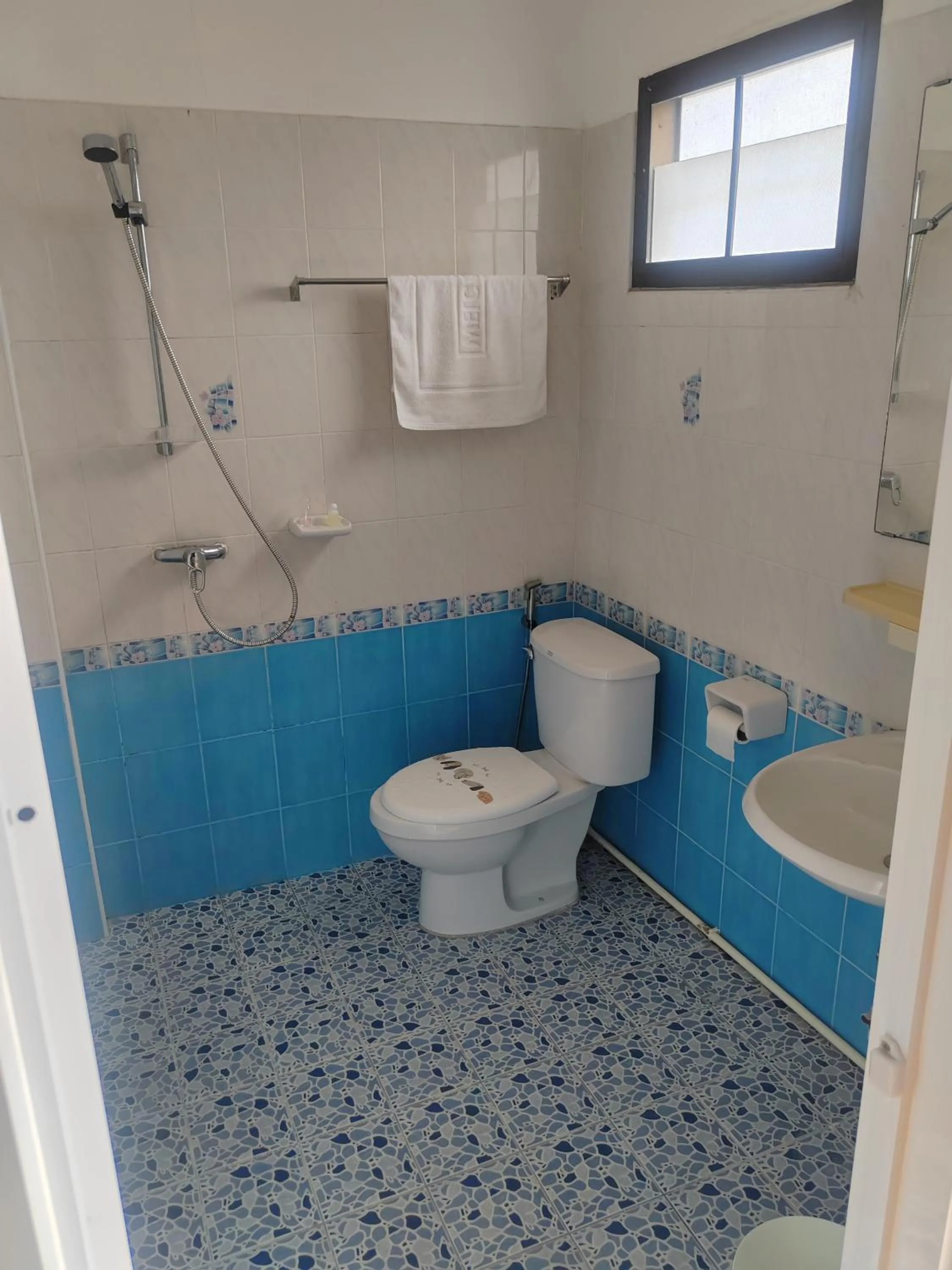 Shower in L&K2023 Residence