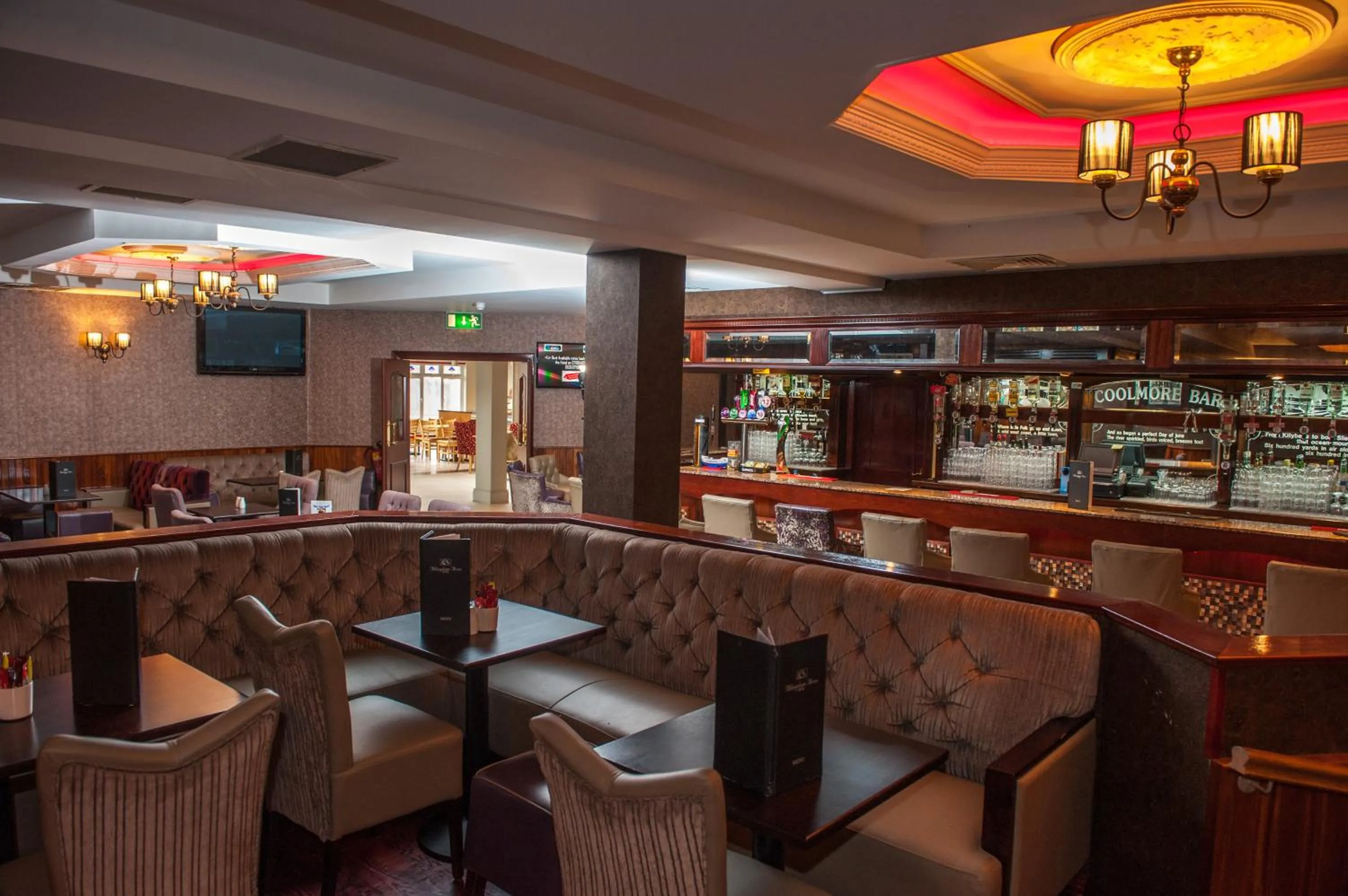 Lounge or bar in Allingham Arms Hotel