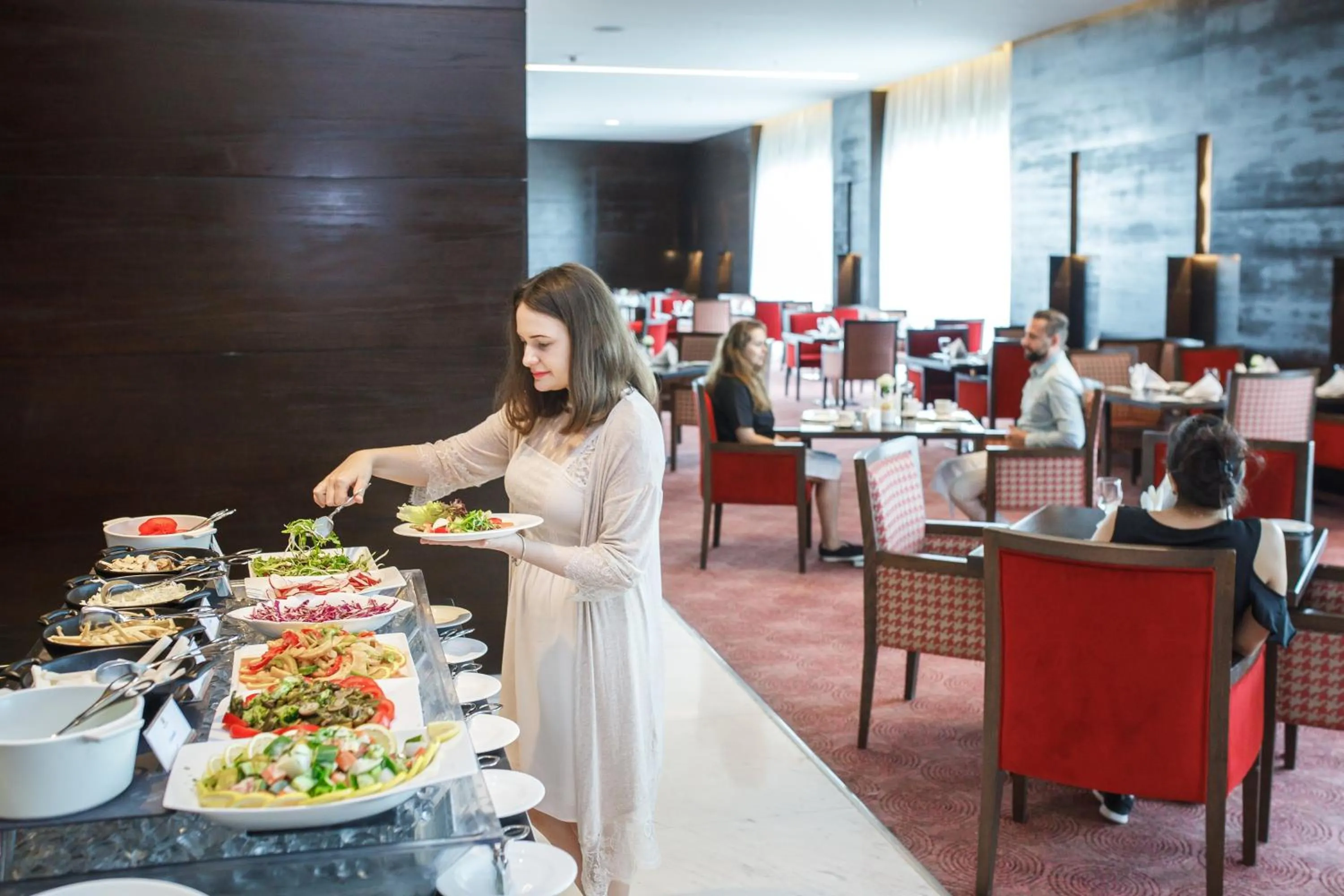 Restaurant/places to eat in Royal M Hotel Fujairah by Gewan