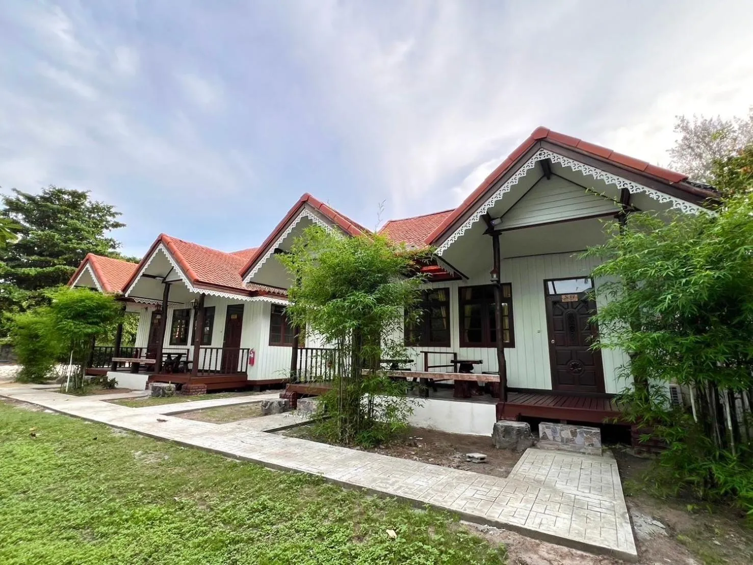 Photo of the whole room in Sea Beach at Lipe