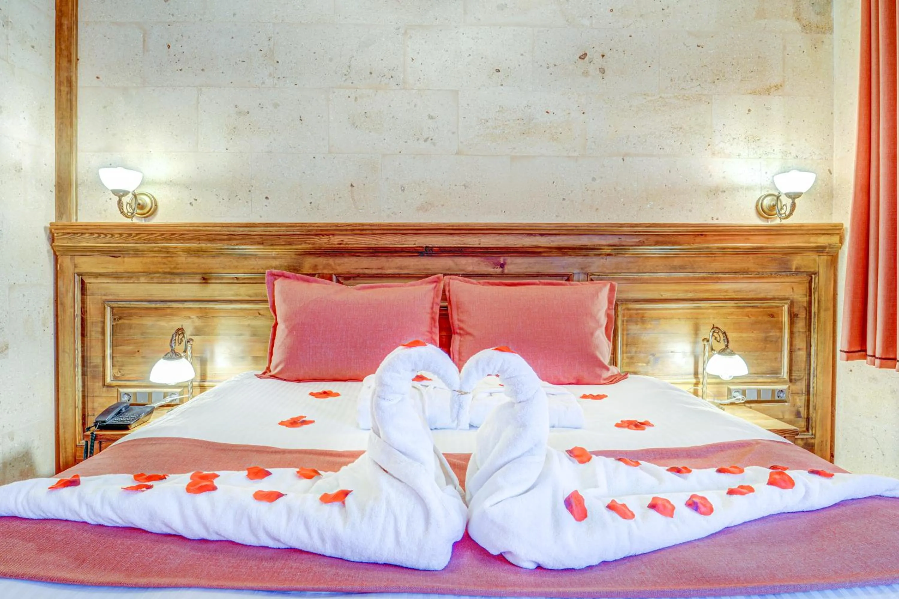 Photo of the whole room, Bed in Unique Cappadocia Palace