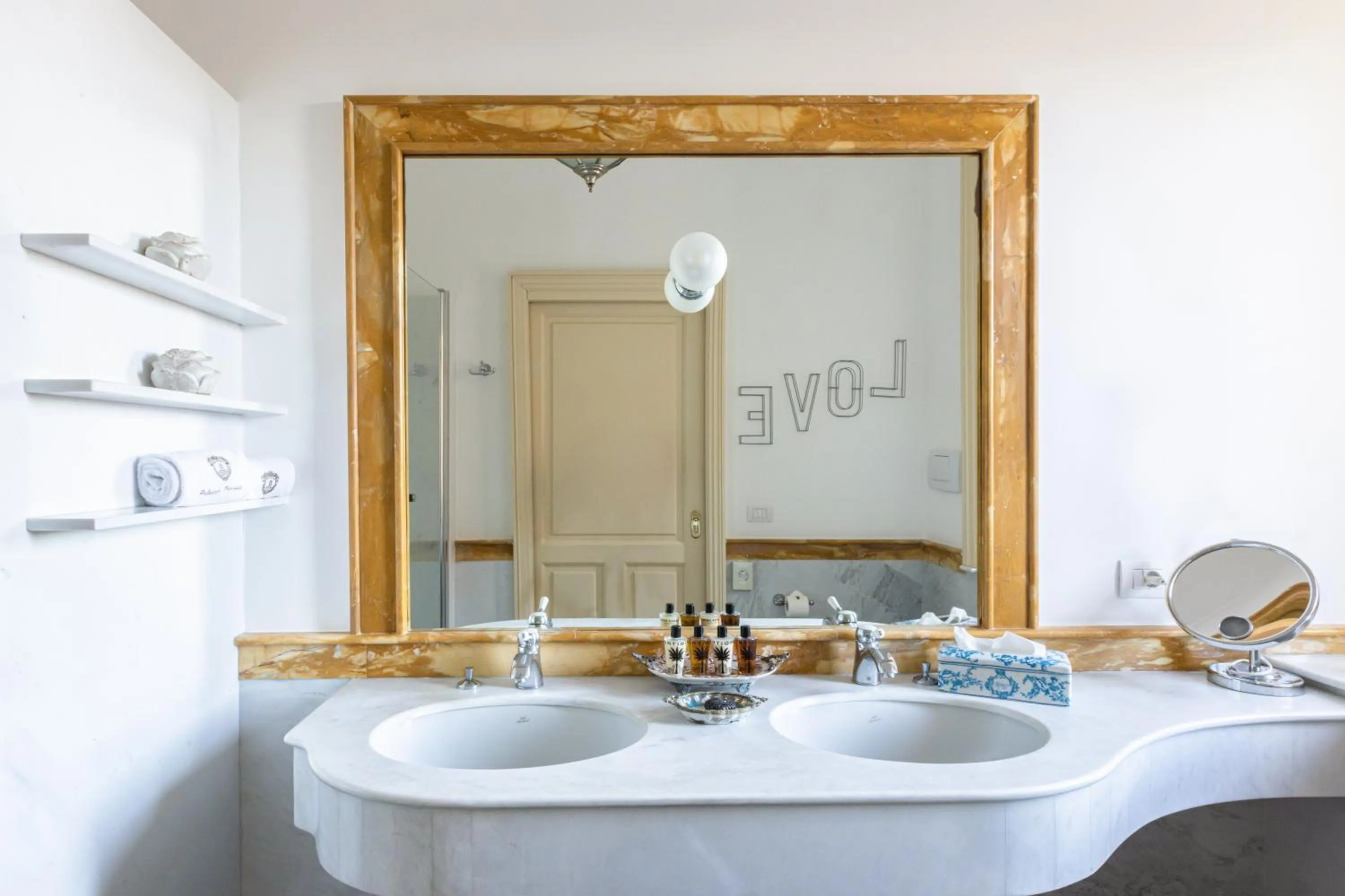 Bathroom in Palazzo Marziale