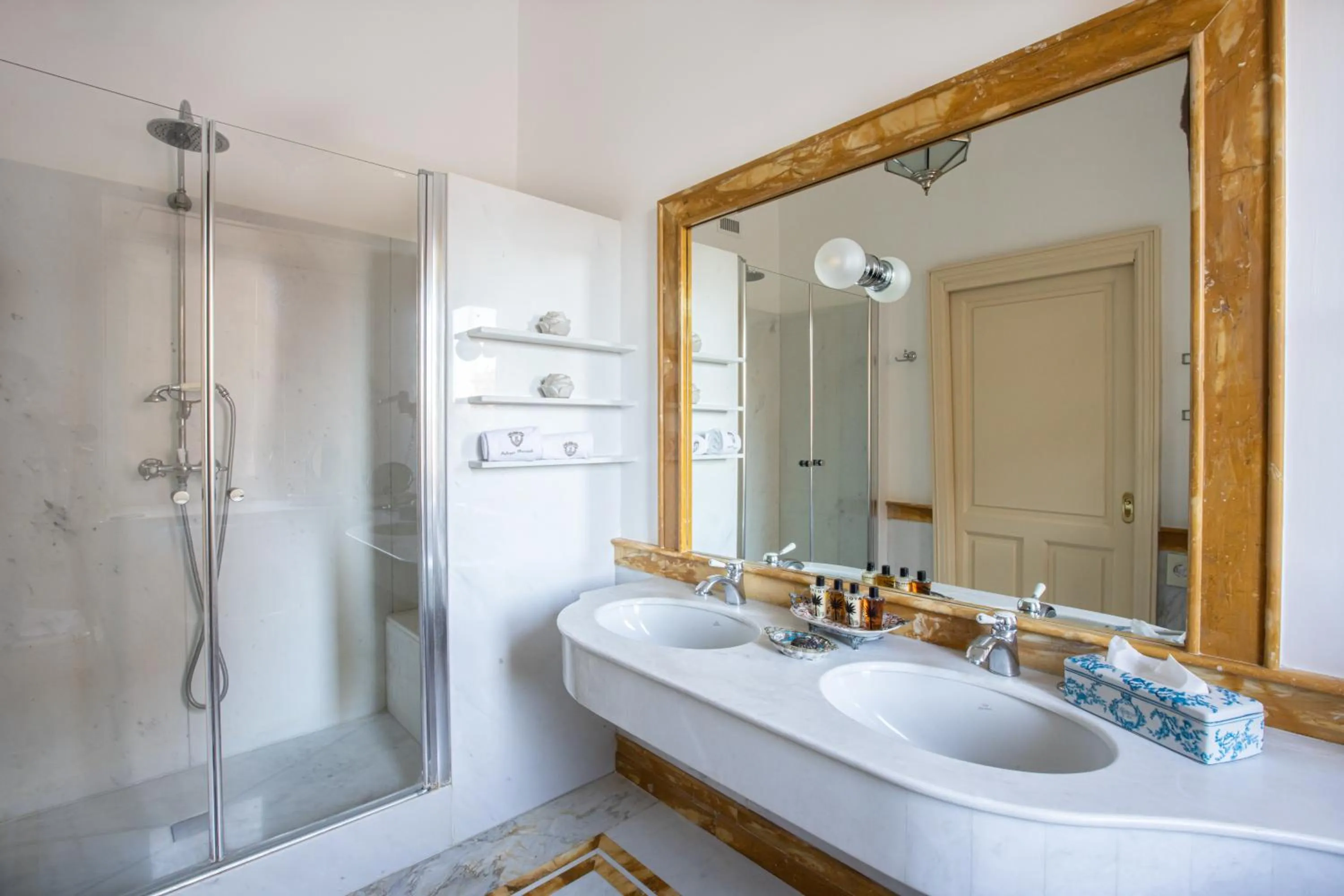 Bathroom in Palazzo Marziale