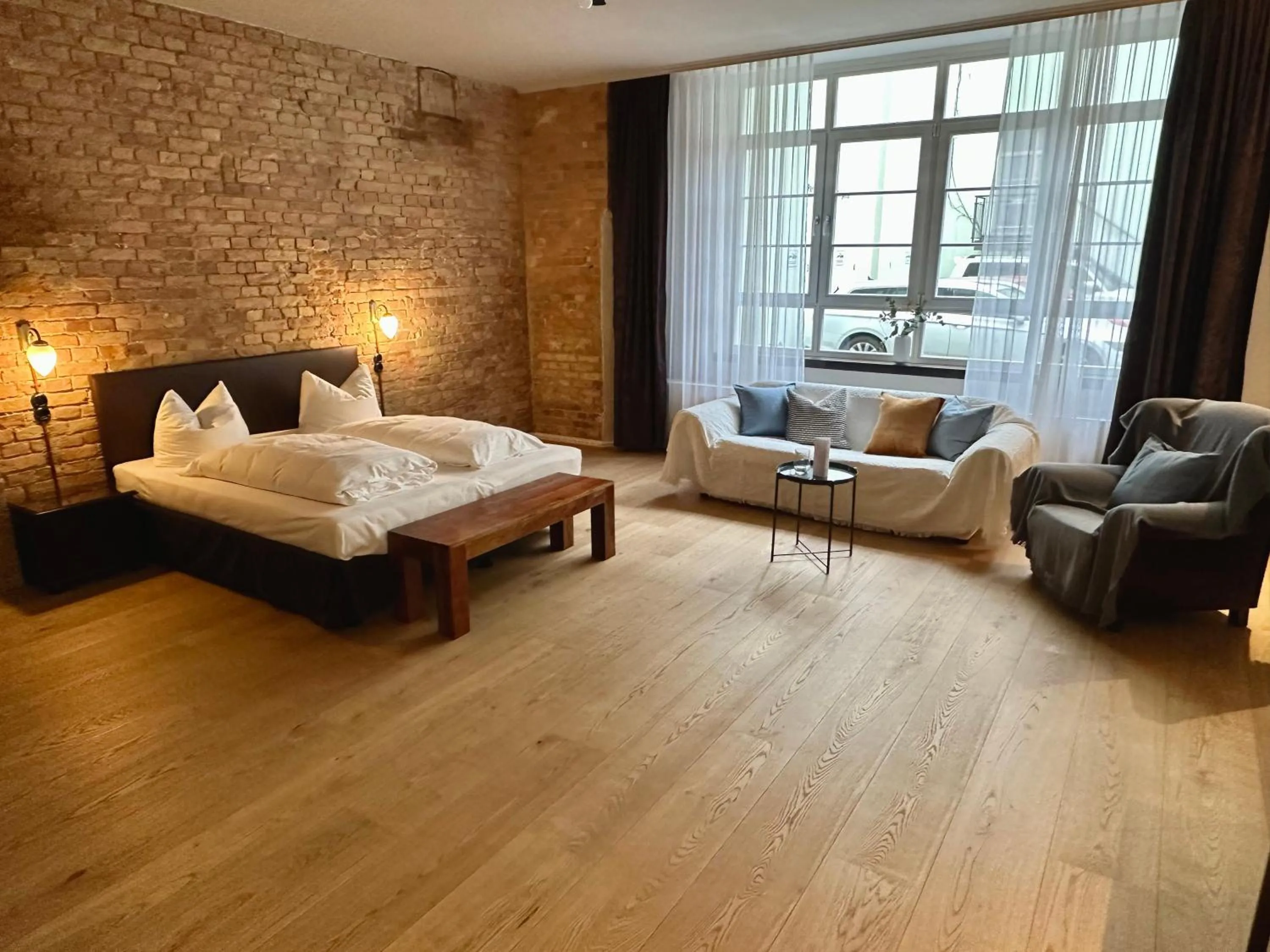 Photo of the whole room, Bed in cinderella.kreuzberg