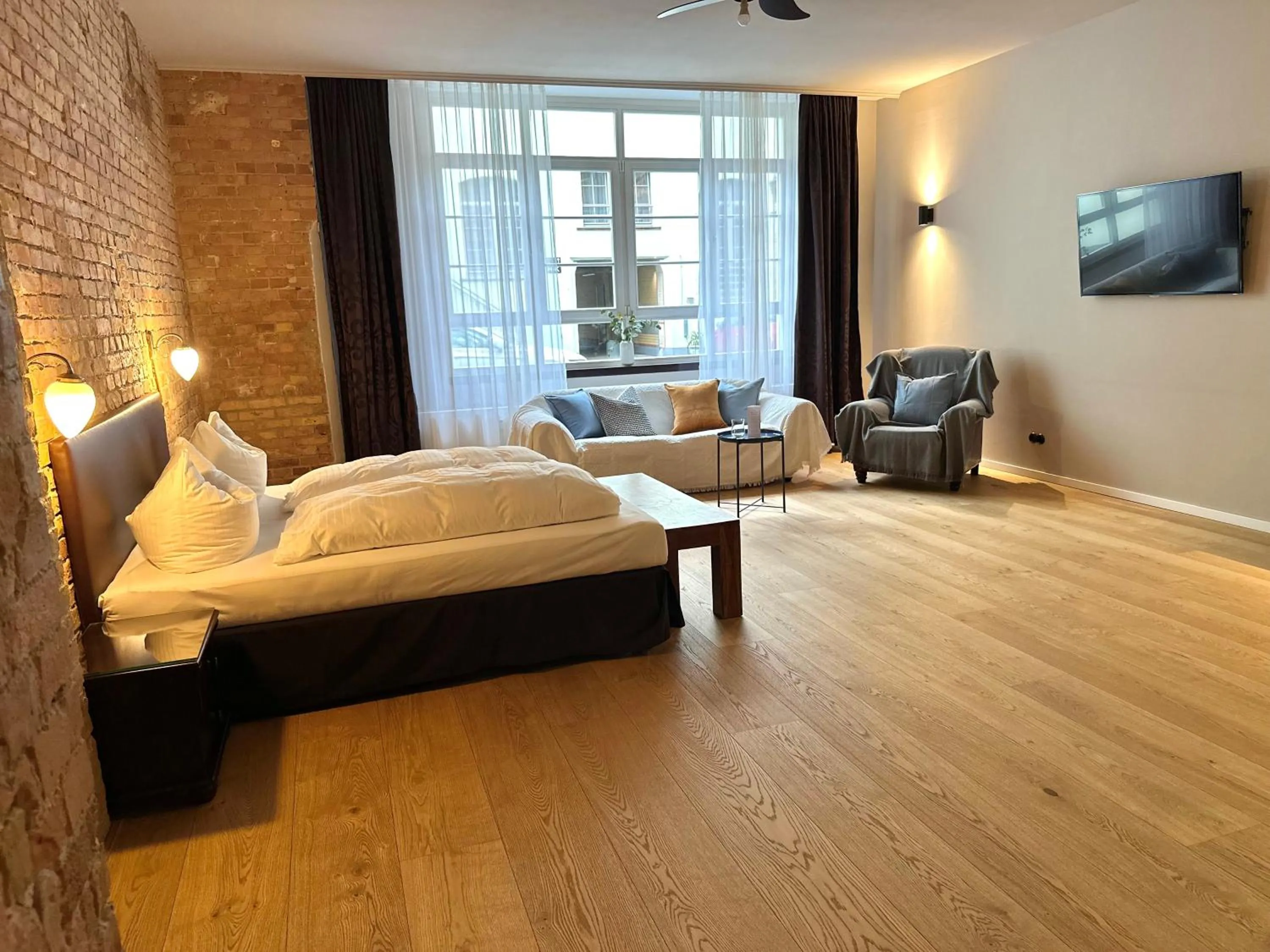 Bedroom, Bed in cinderella.kreuzberg