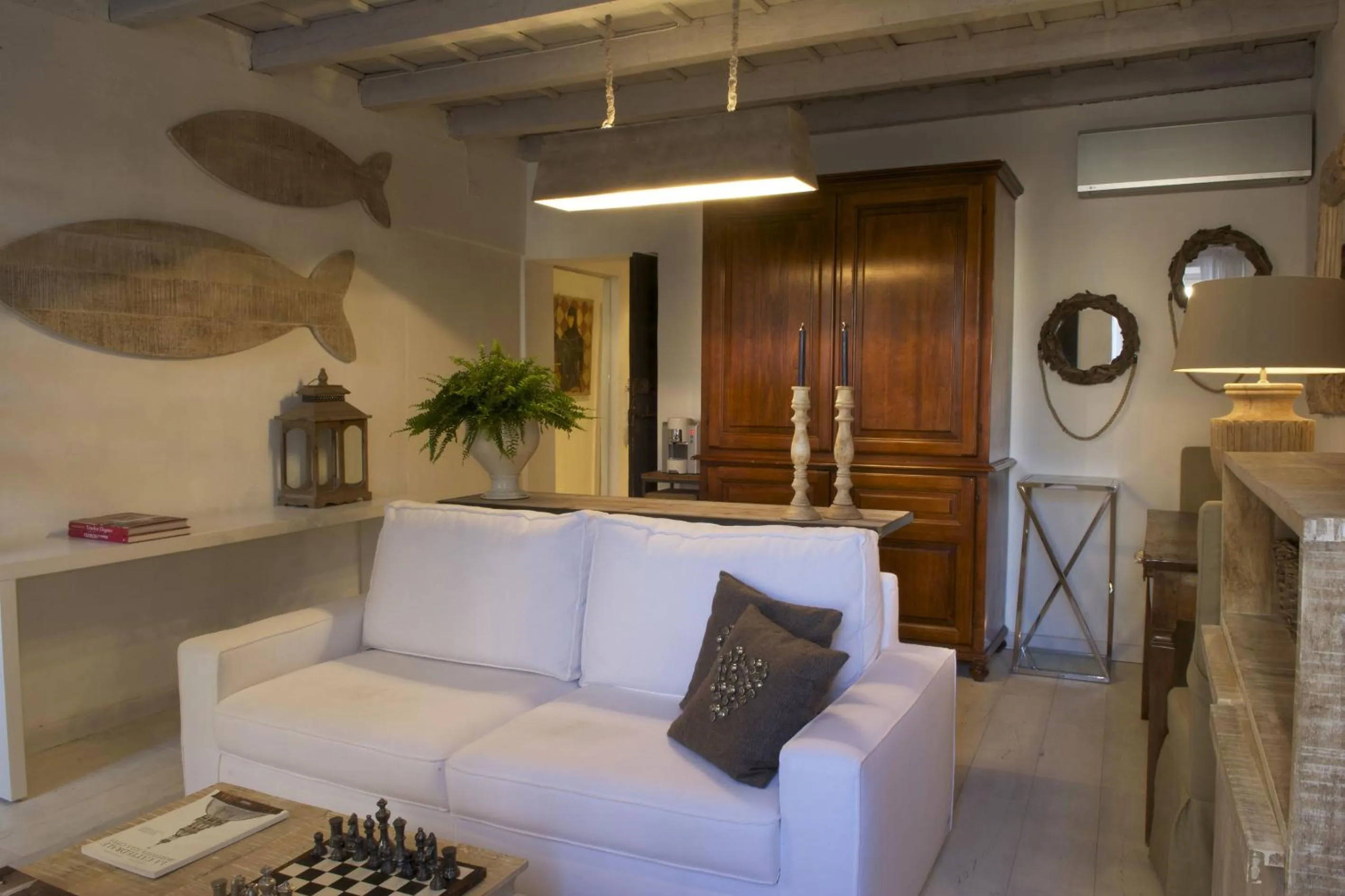 Seating area in Le Stanze del Cardinale