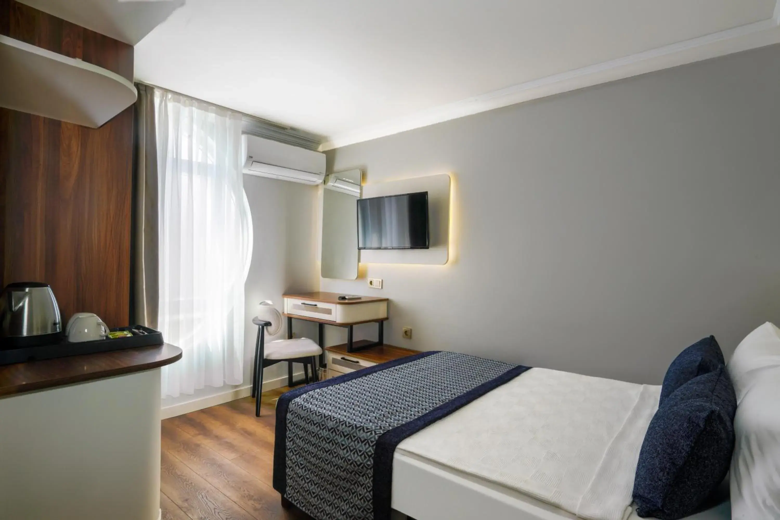 Economy Double Room - single occupancy in Q Ella Beach Hotel Economy Double Room - single occupancy in Q Ella Beach Hotel