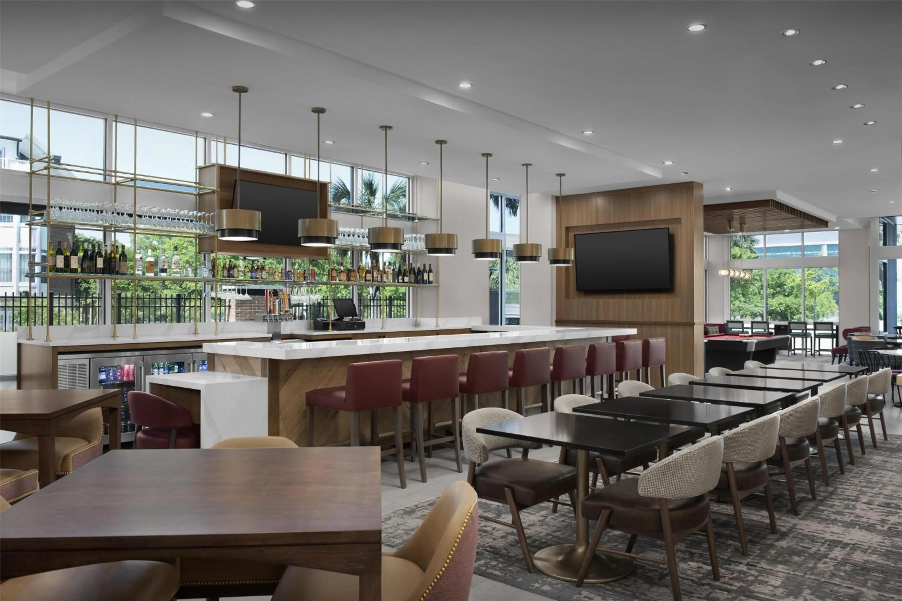 Lounge or bar in Tru By Hilton Columbia Downtown