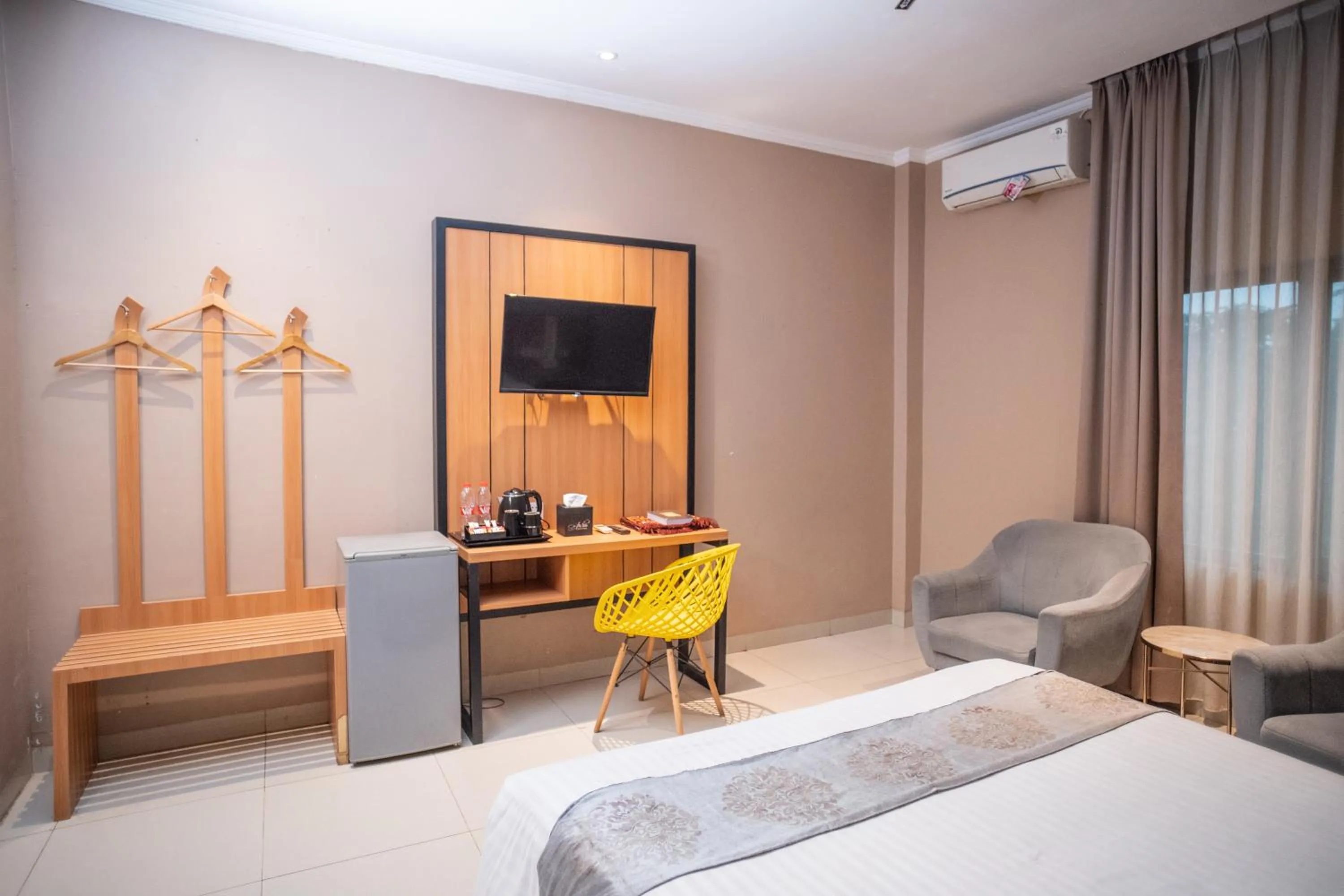 TV and multimedia, Bed in A'rabia Style Wahid Hasyim
