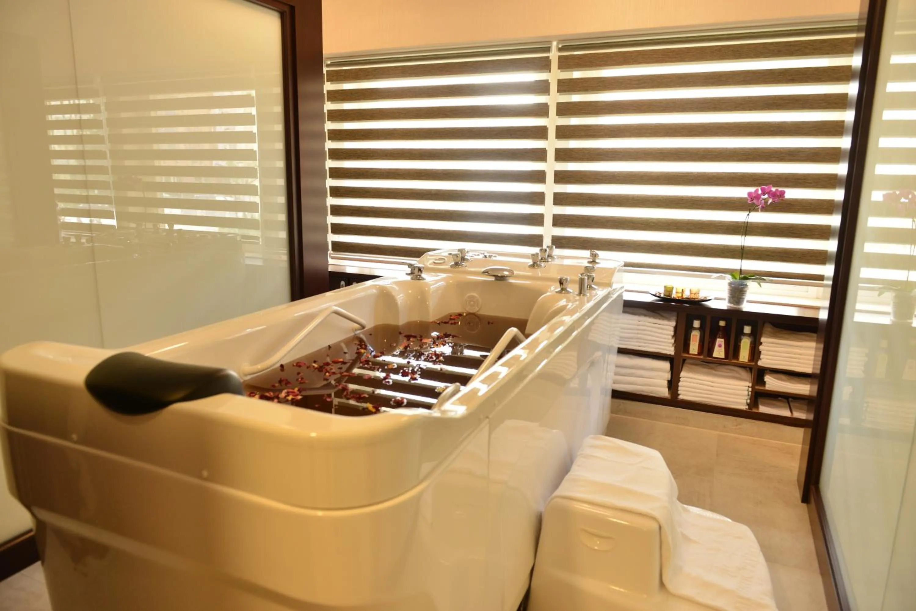 Spa and wellness centre/facilities in EA Hotel Atlantic Palace