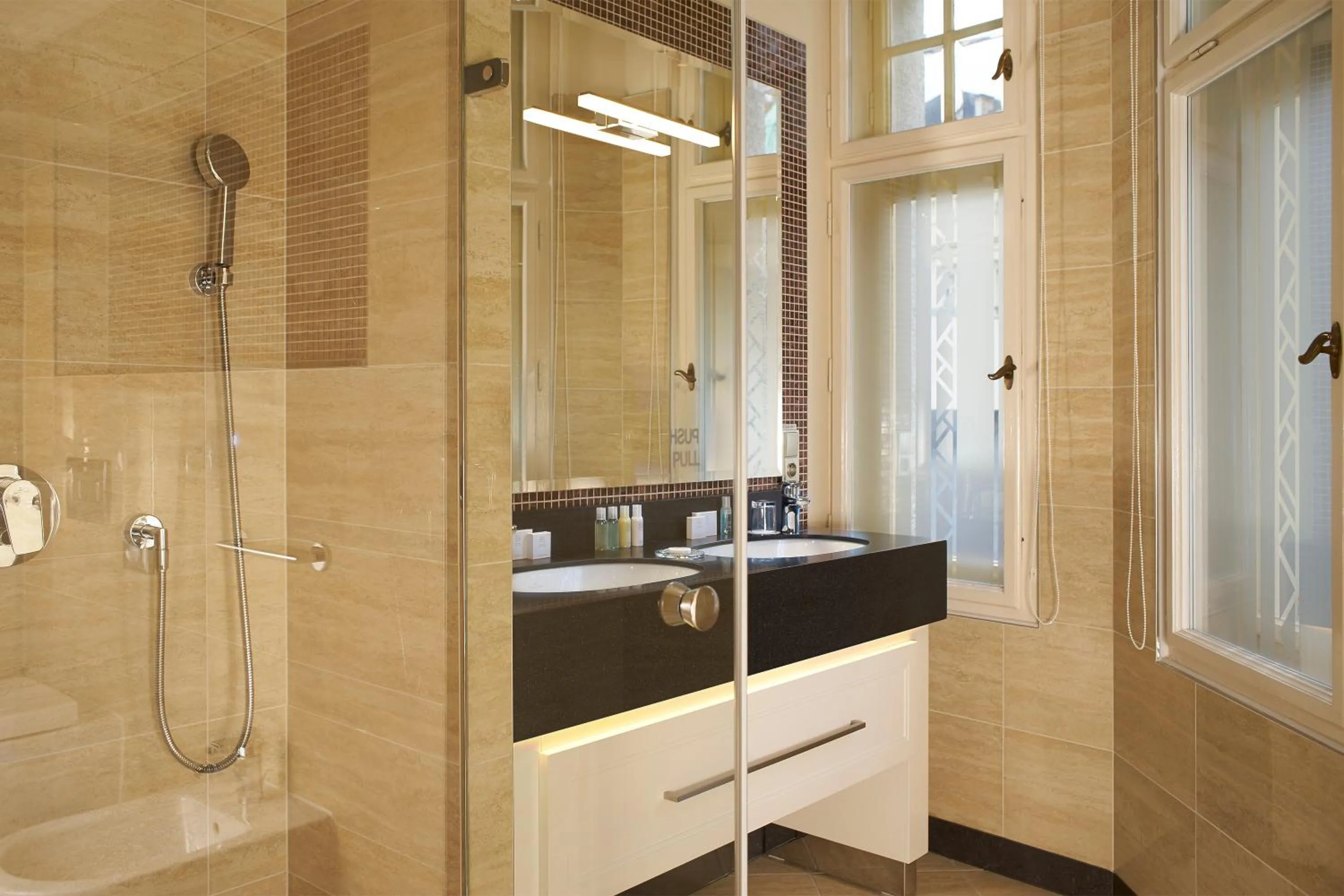 Bathroom in EA Hotel Atlantic Palace