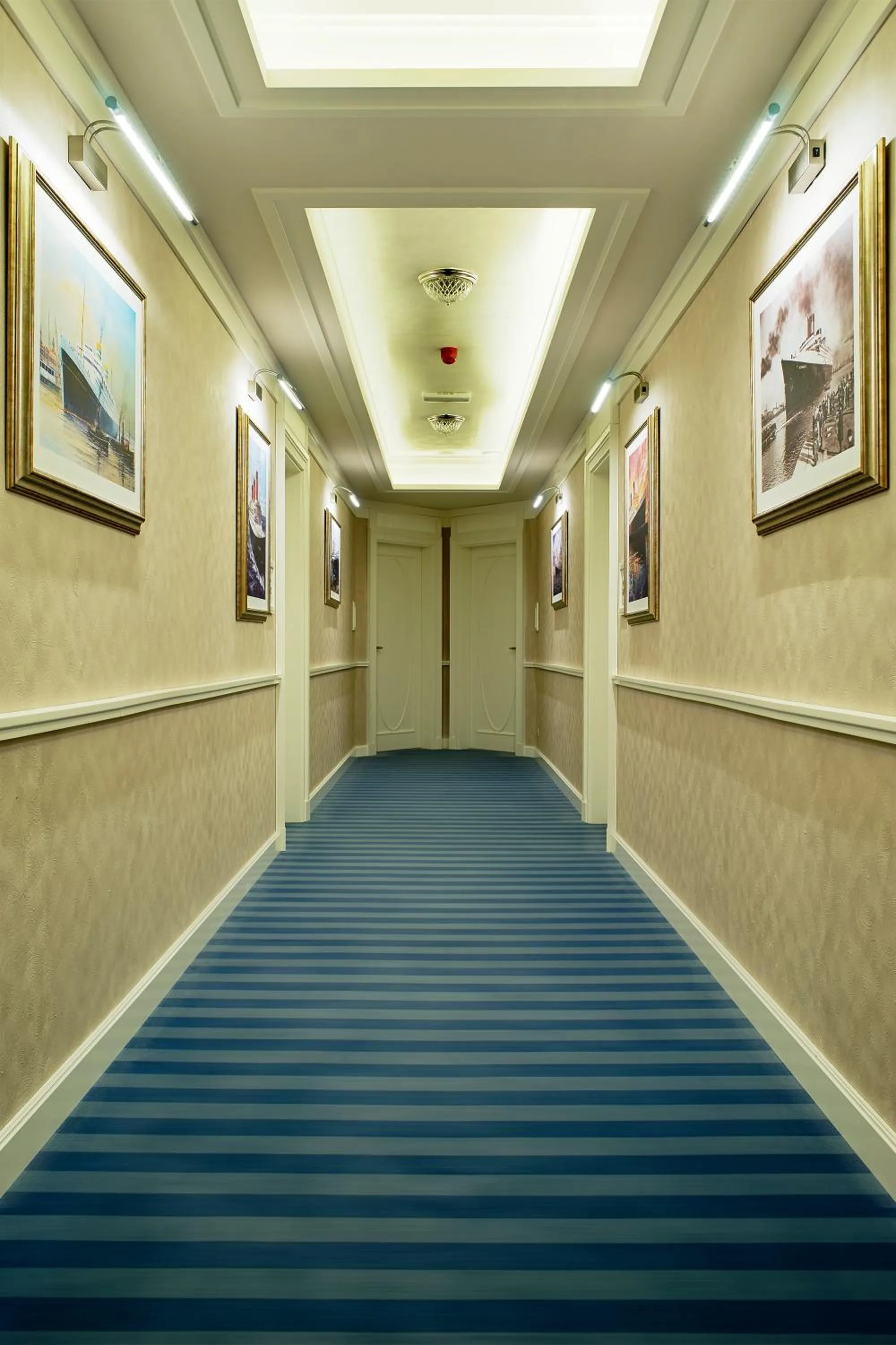 Decorative detail in EA Hotel Atlantic Palace