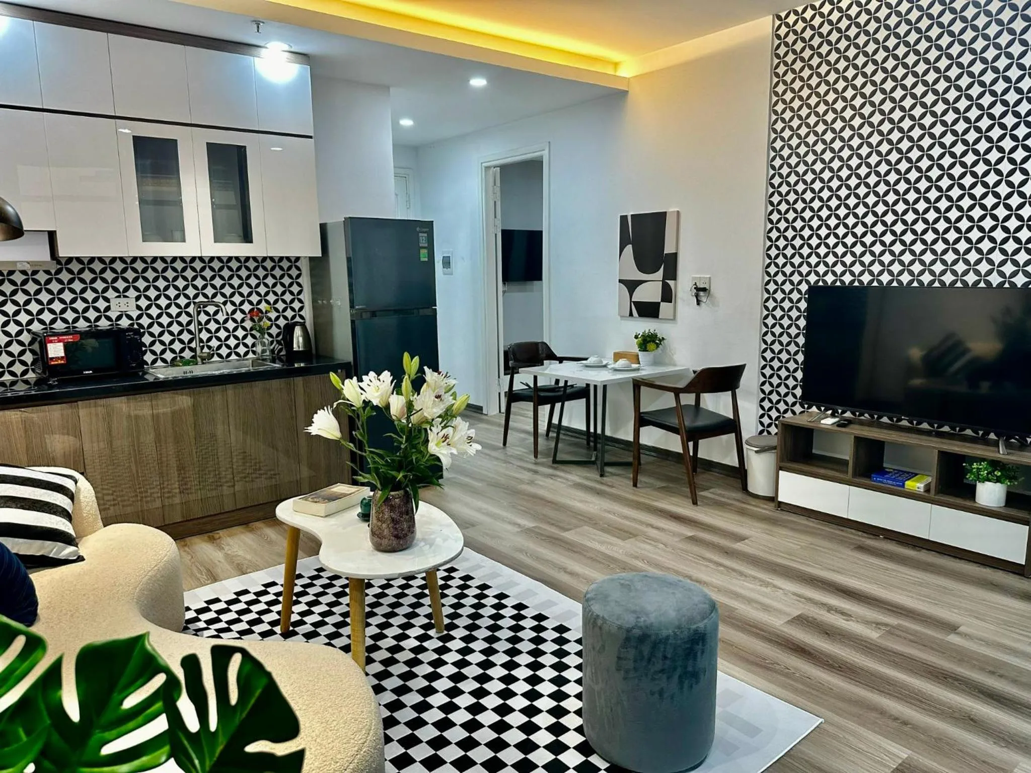 Kitchen or kitchenette in Luxe Paradise Residence 76 To Ngoc Van