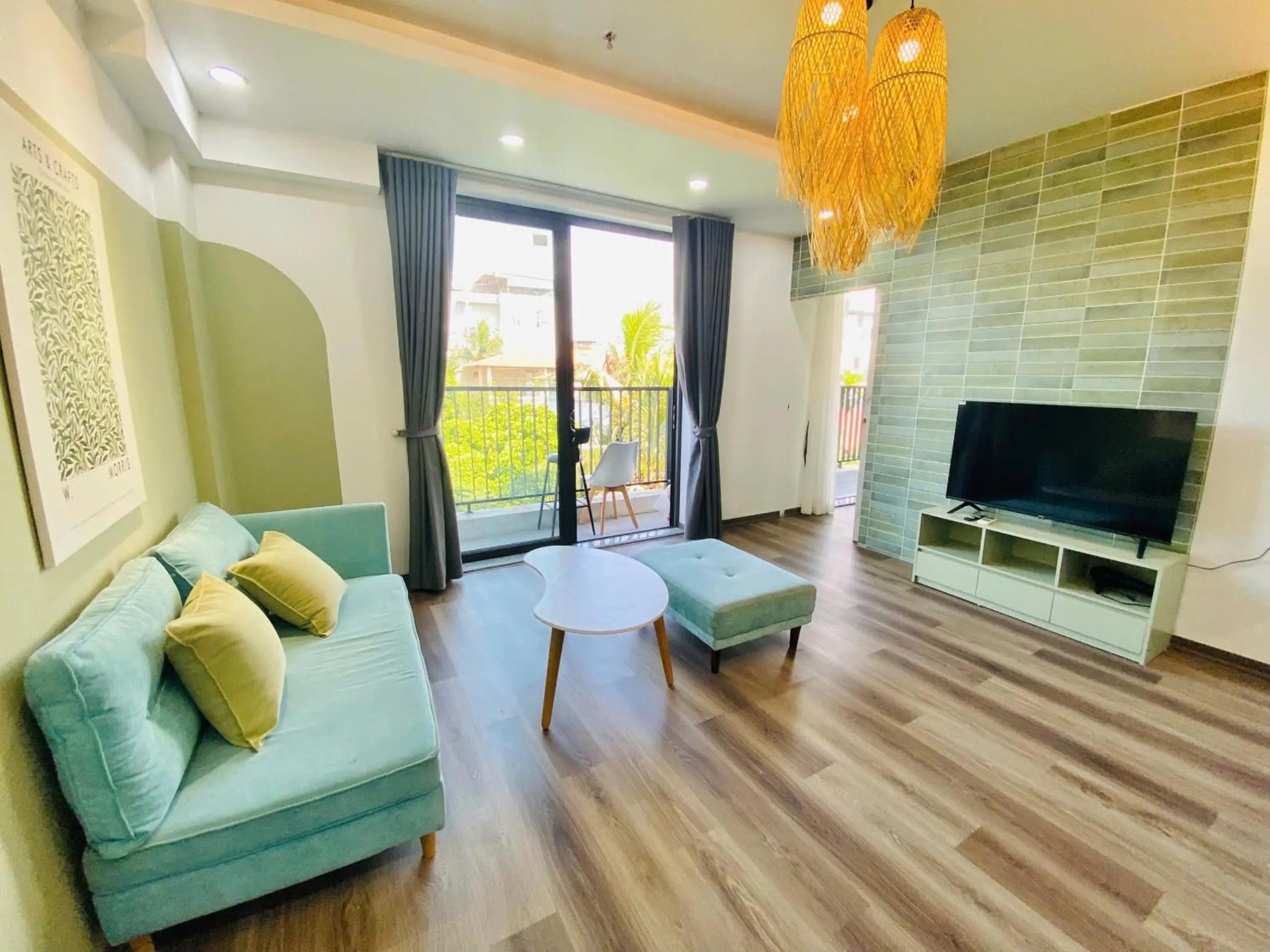 TV and multimedia in Luxe Paradise Residence 76 To Ngoc Van