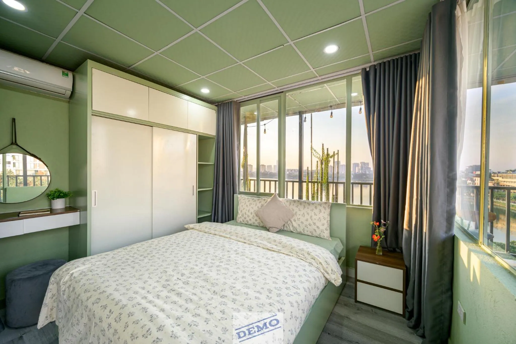 Bedroom, Bed in Luxe Paradise Residence 76 To Ngoc Van