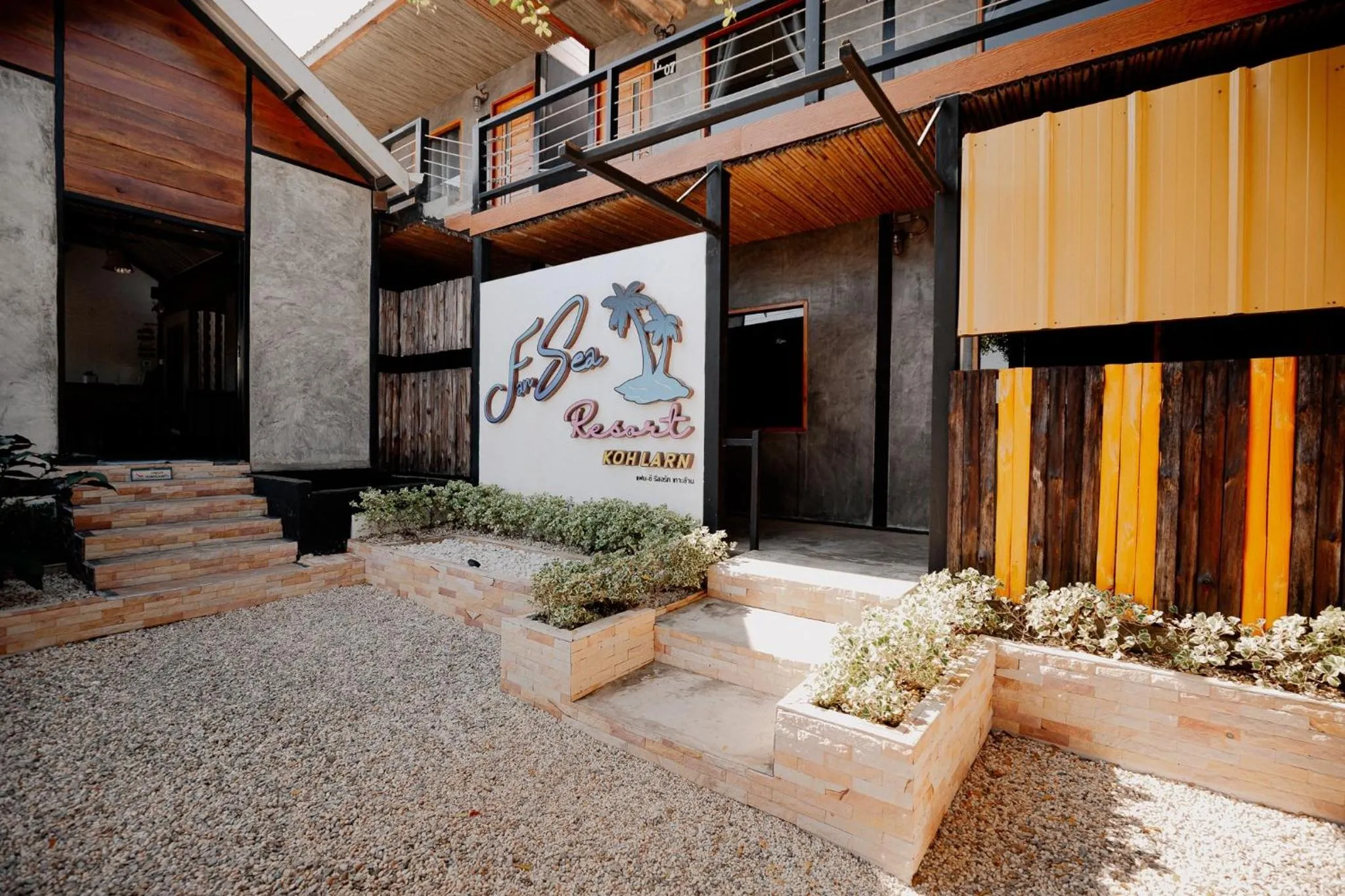 Property building in Fan Sea Resort Kohlarn