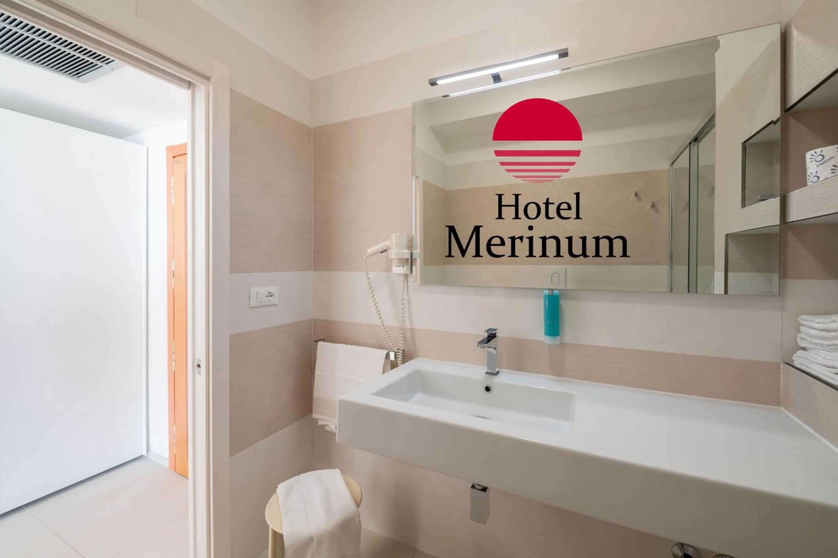 Toilet in Hotel Merinum