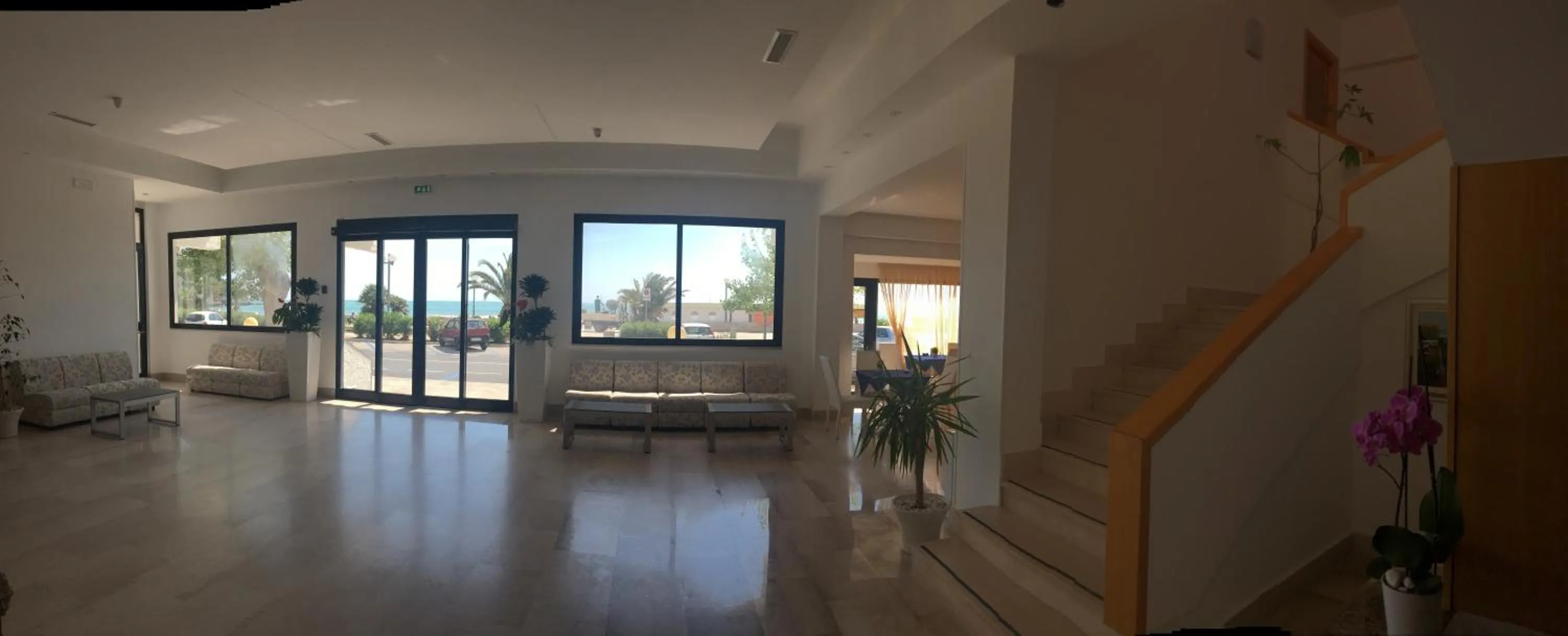 Lobby or reception in Hotel Merinum