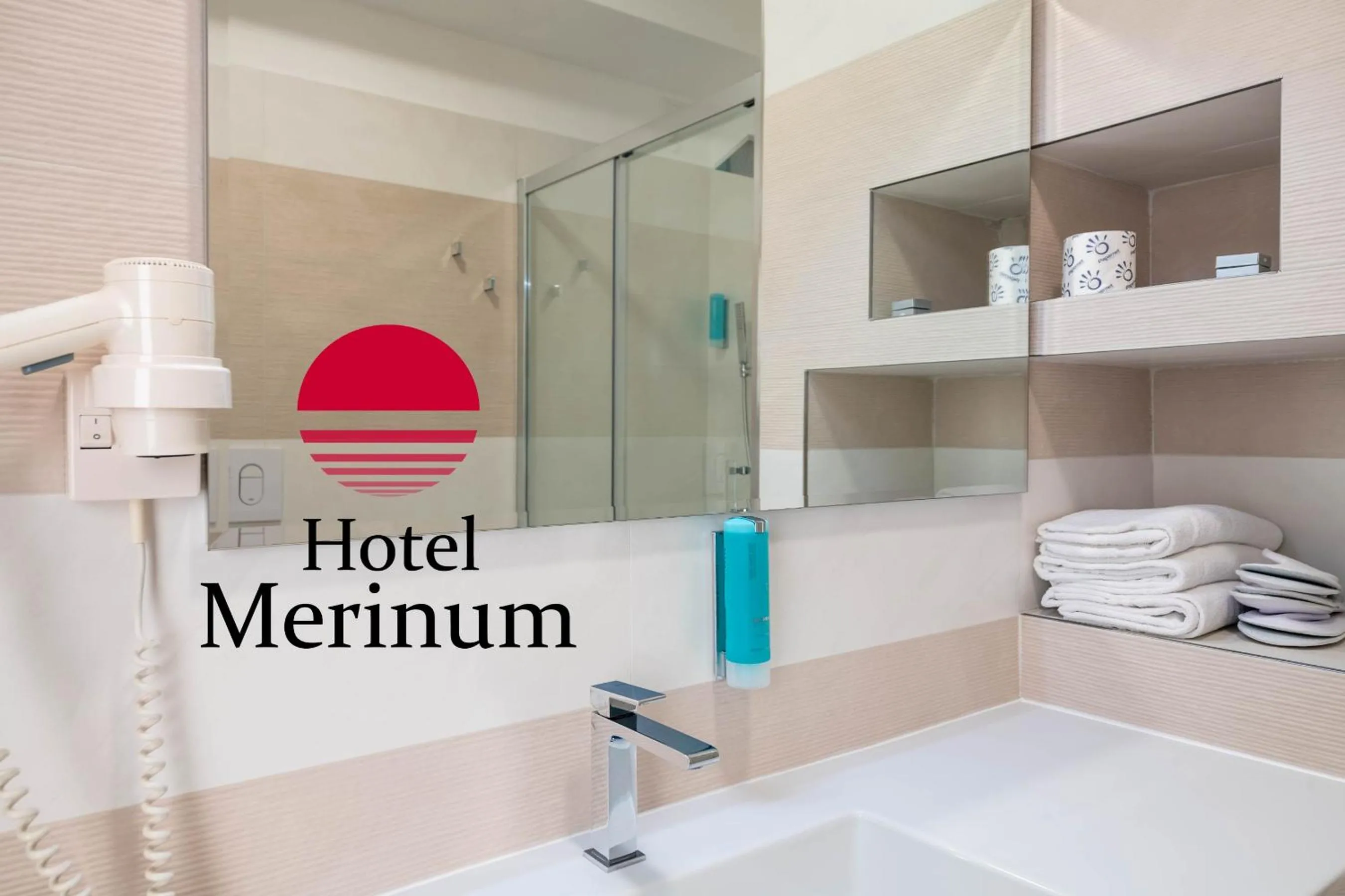 Shower in Hotel Merinum