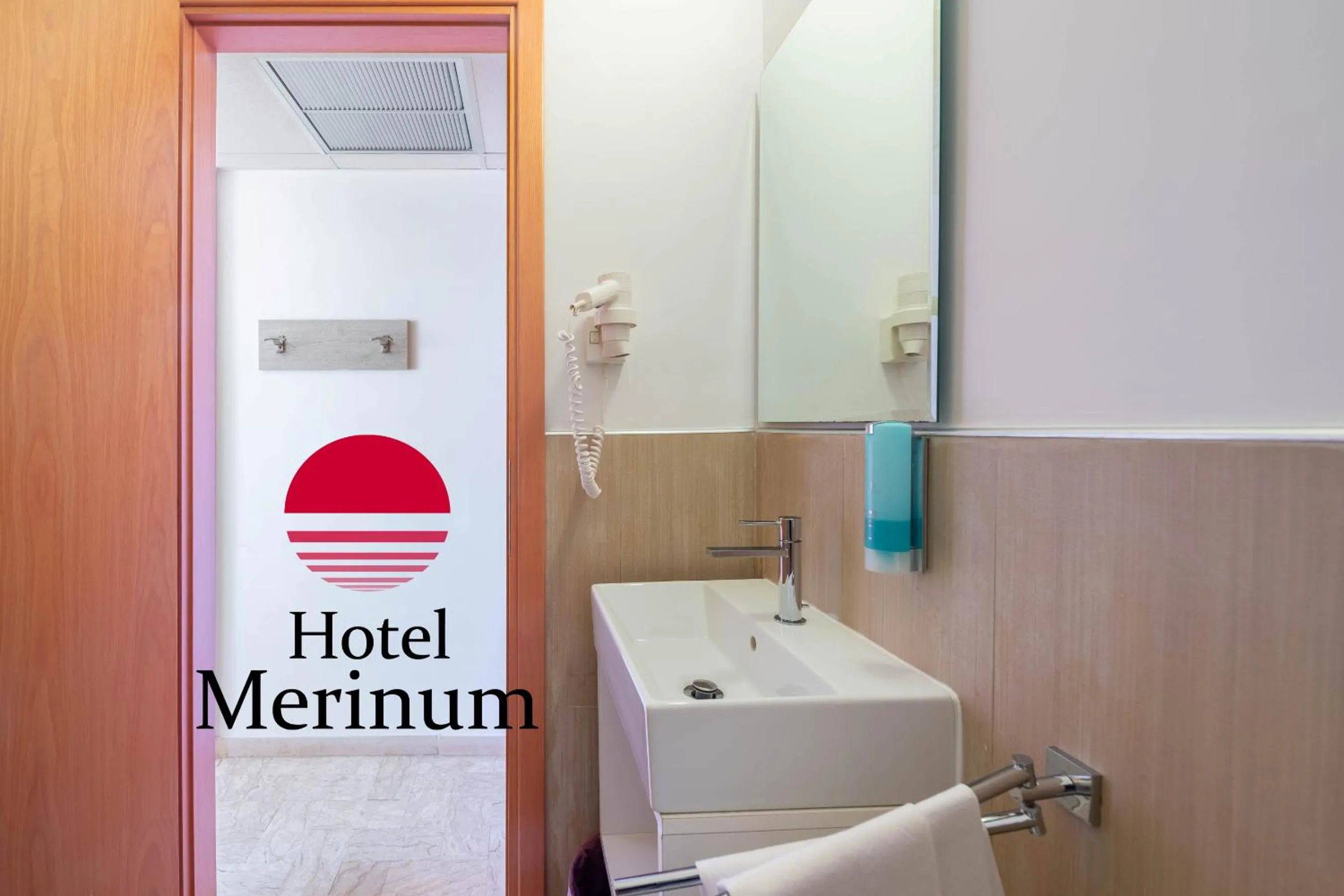 Toilet in Hotel Merinum