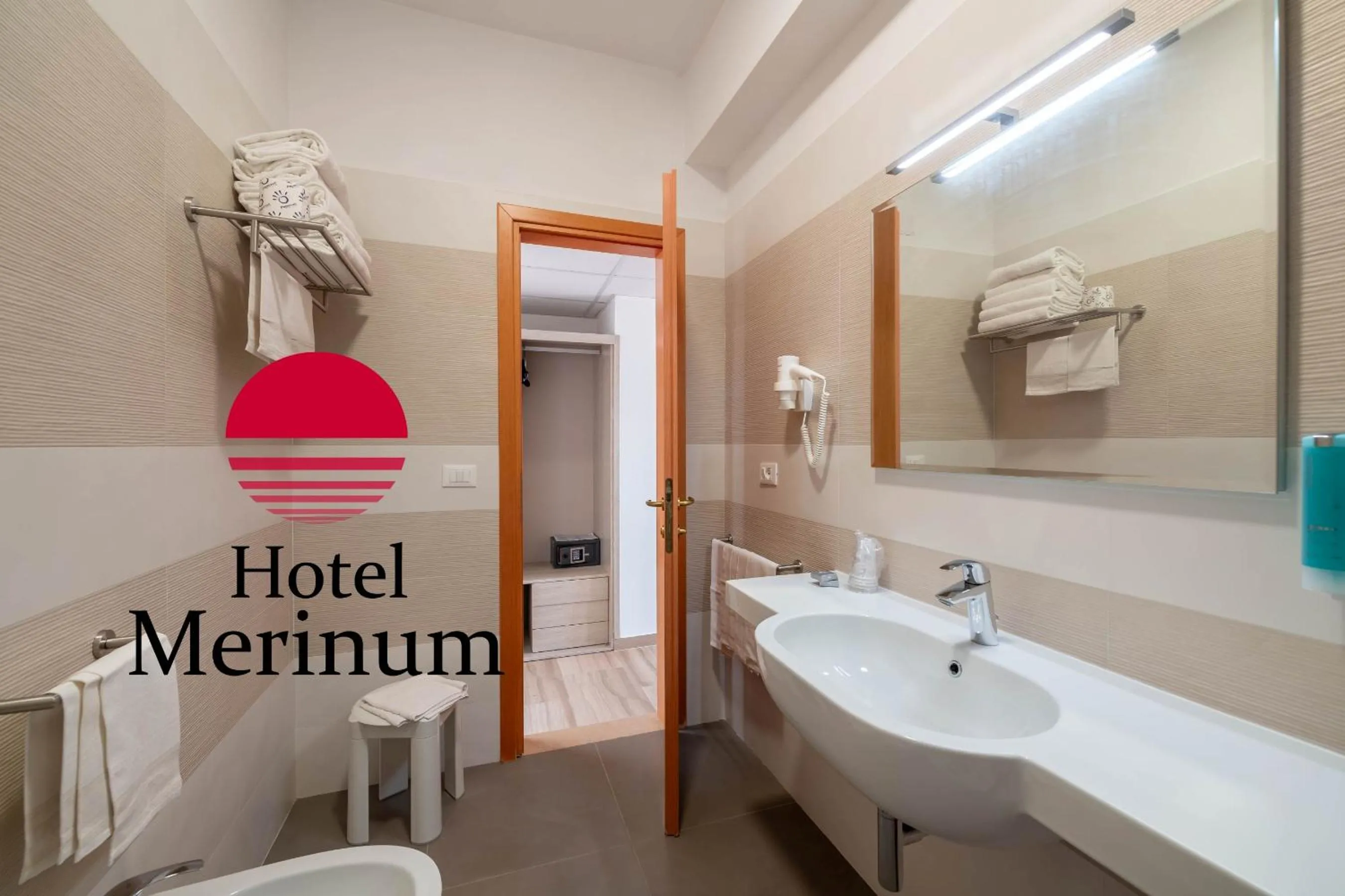 Toilet in Hotel Merinum