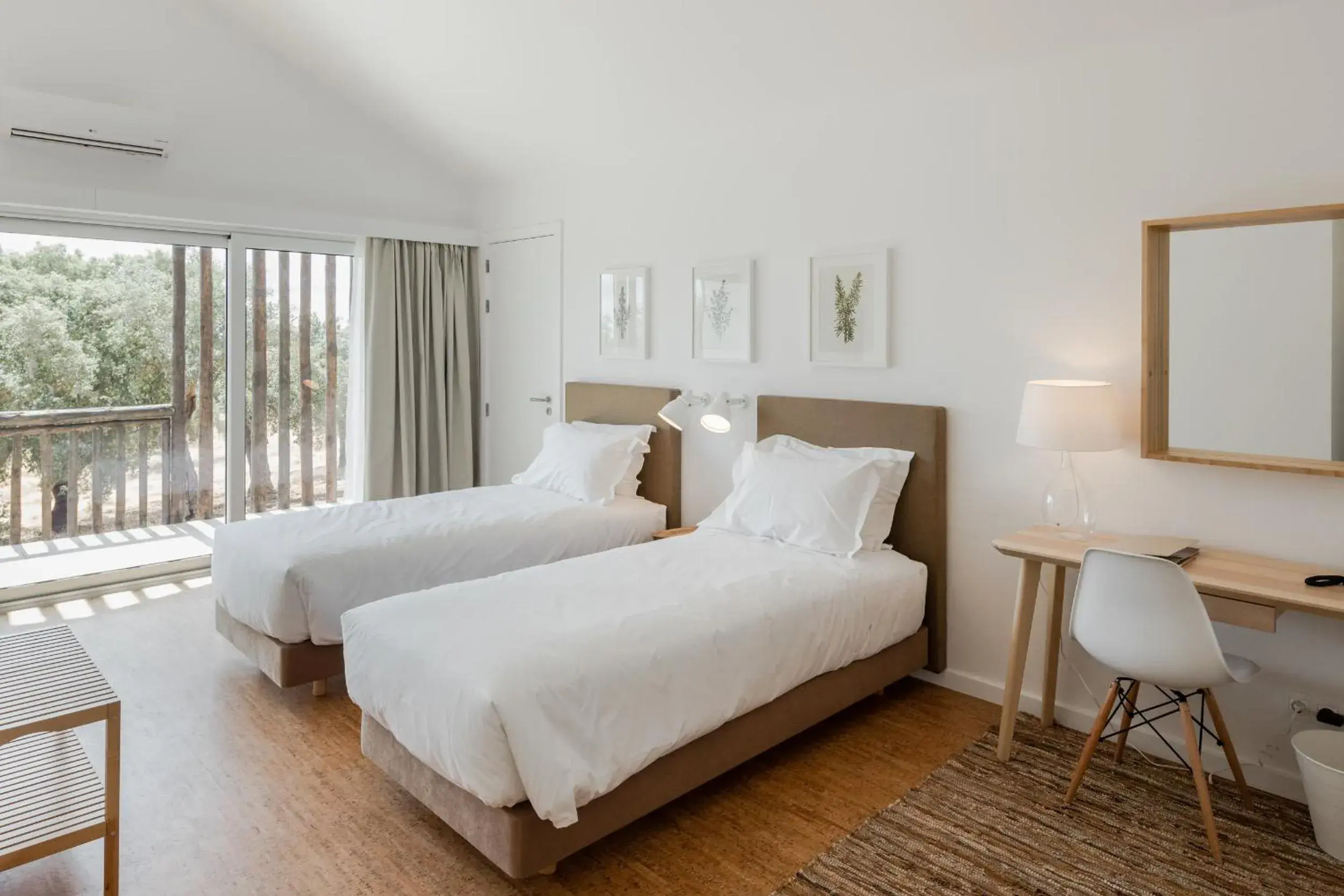 Twin Room with Terrace in Sobreiras Alentejo Country Hotel - by Unlock Hotels Twin Room with Terrace in Sobreiras Alentejo Country Hotel - by Unlock Hotels