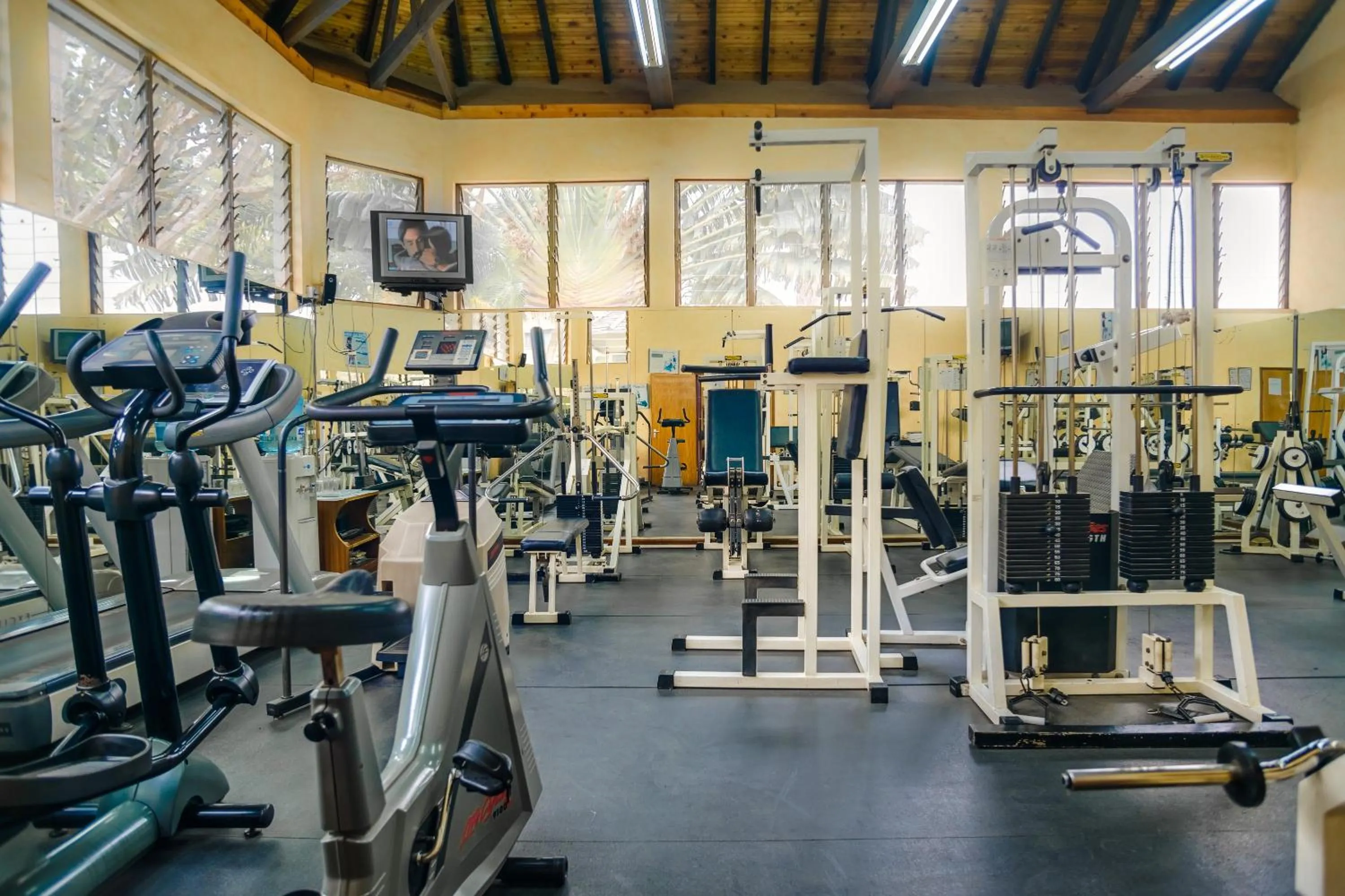Fitness centre/facilities in Mimosa Court Apartments