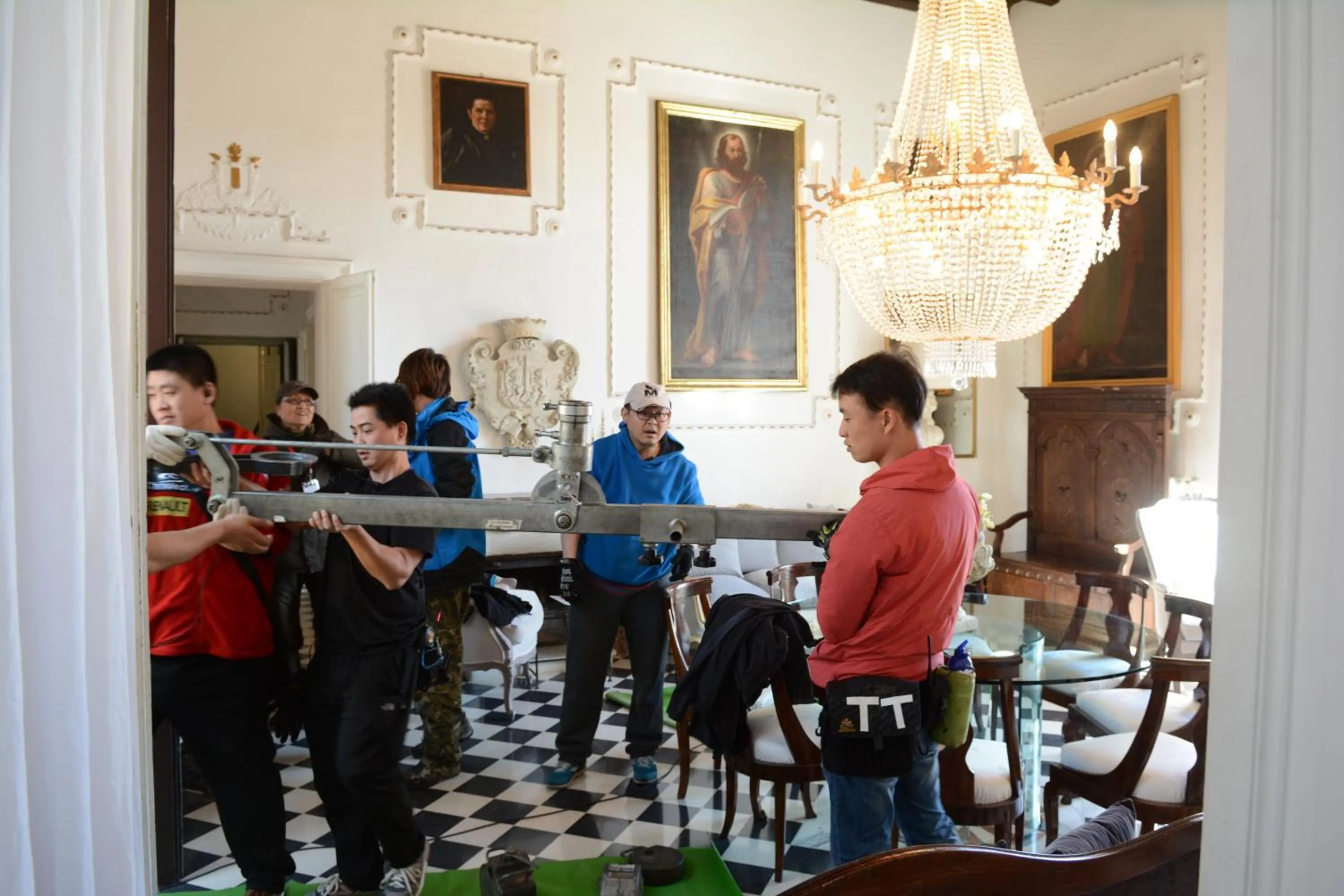 People in Arnaboldi Palace