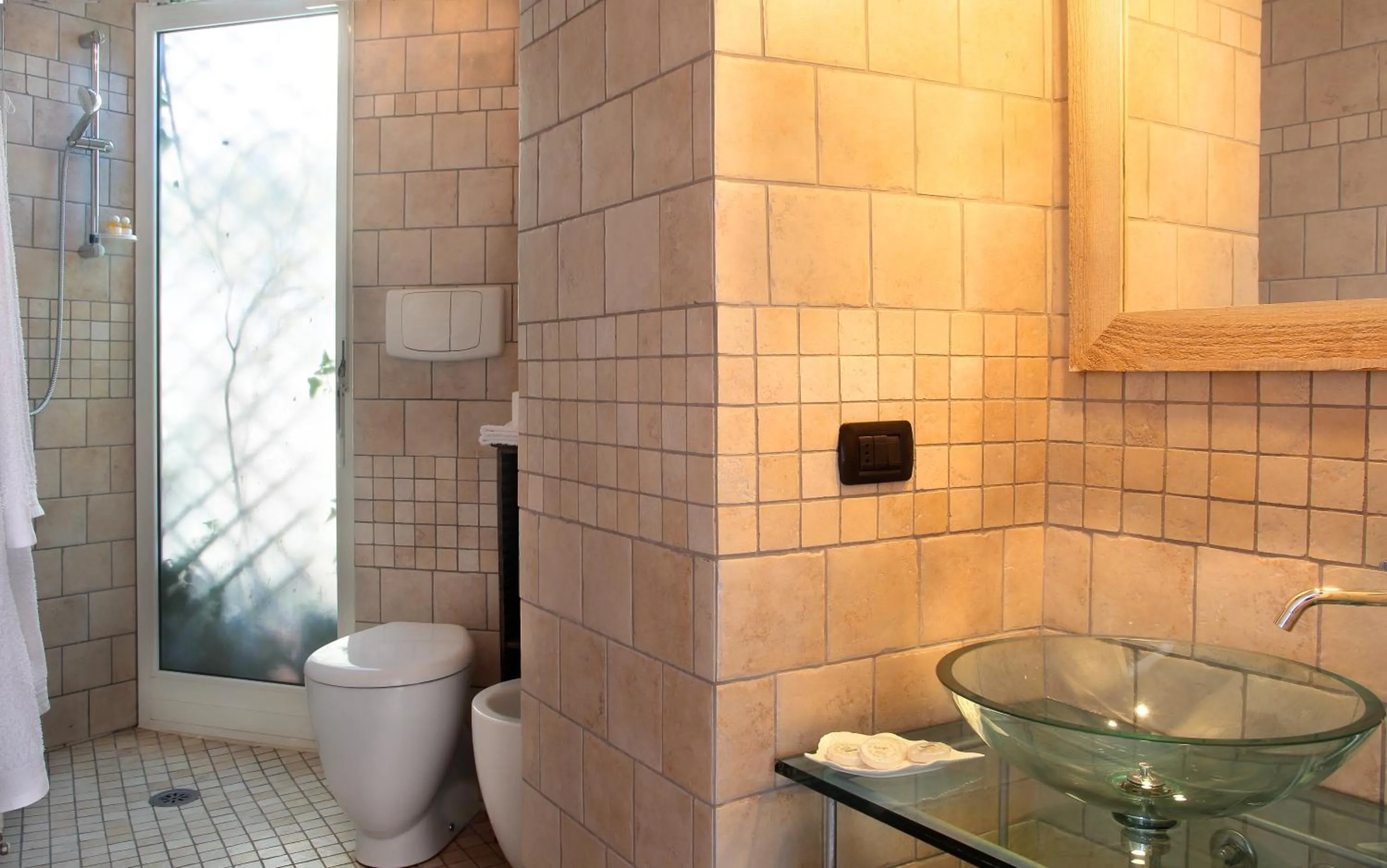 Bathroom in Arnaboldi Palace