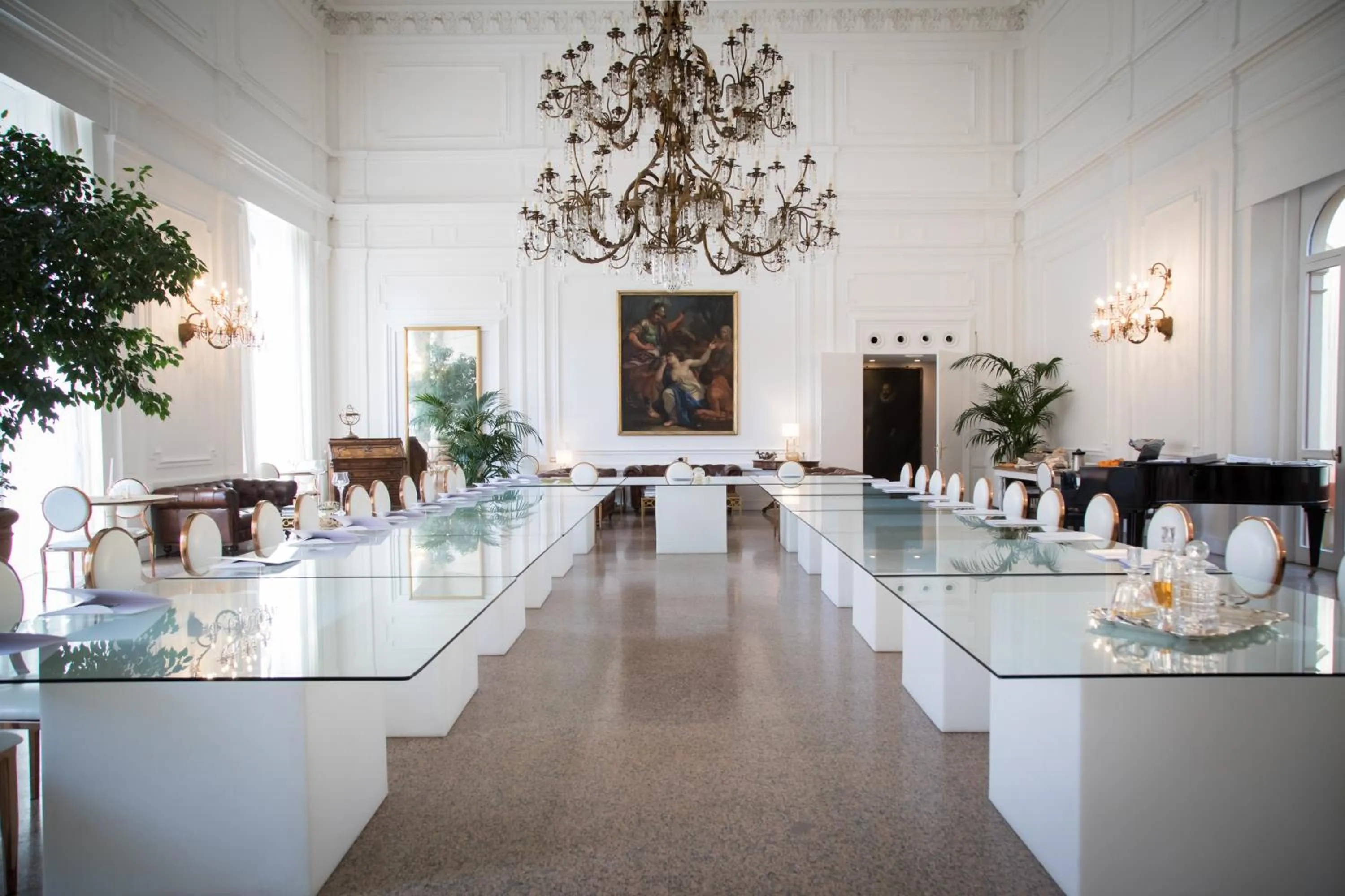 Business facilities in Arnaboldi Palace