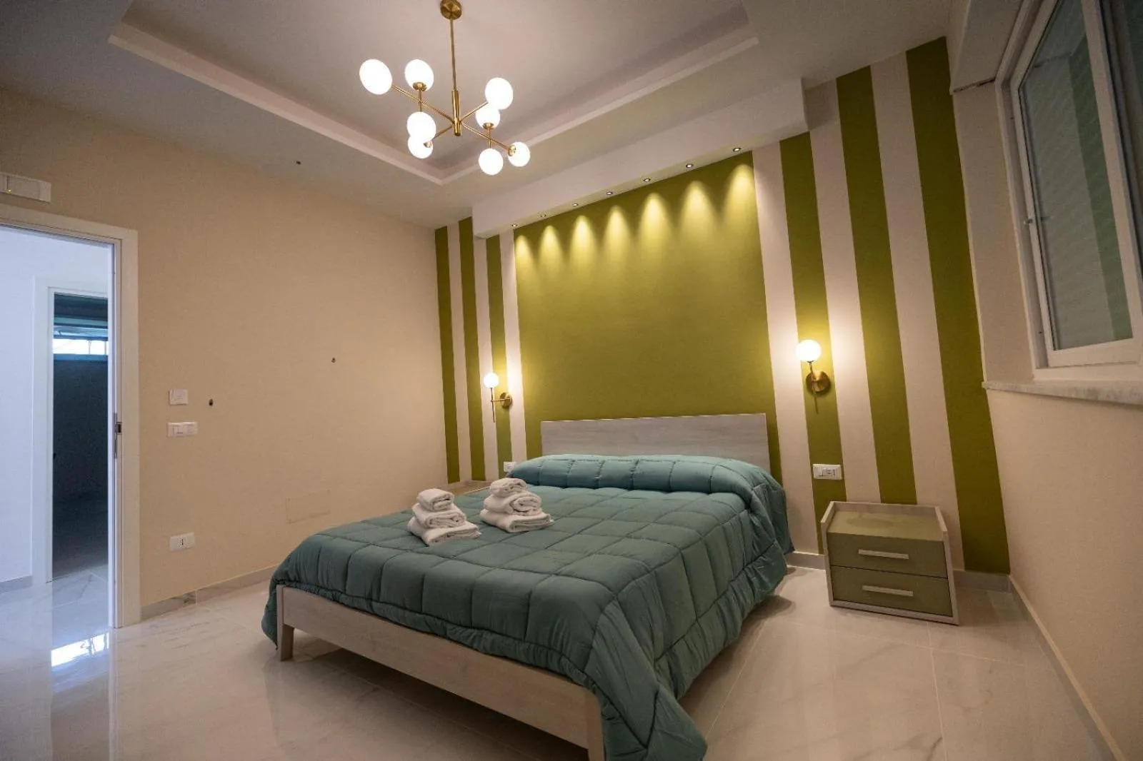 Bedroom, Bed in Luxury Rooms