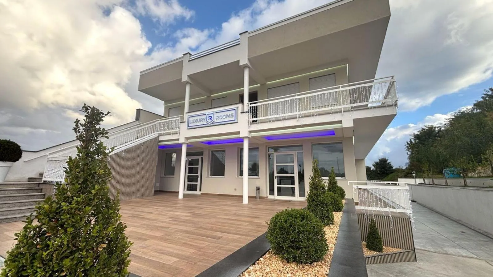 Property building in Luxury Rooms