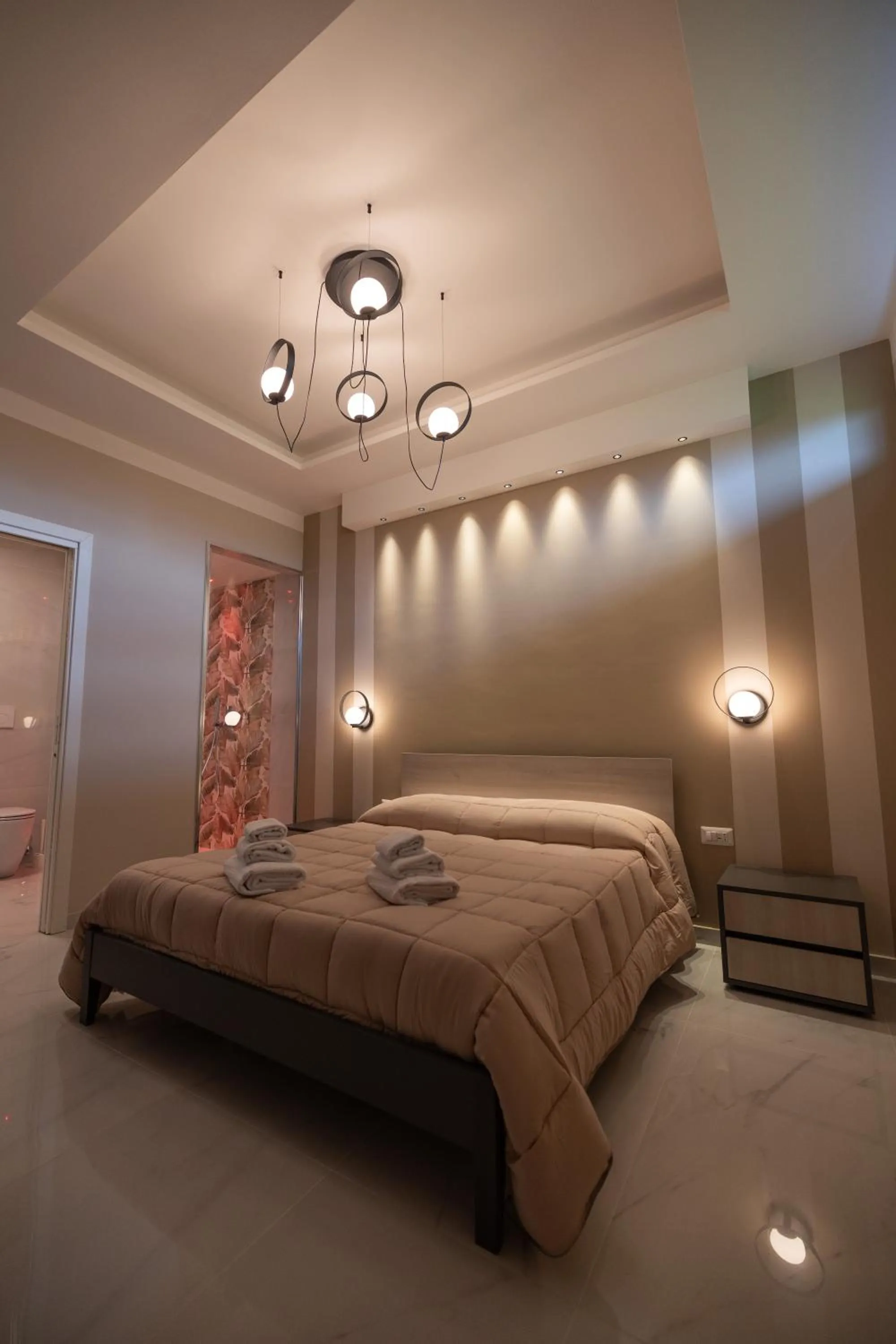 Bedroom, Bed in Luxury Rooms