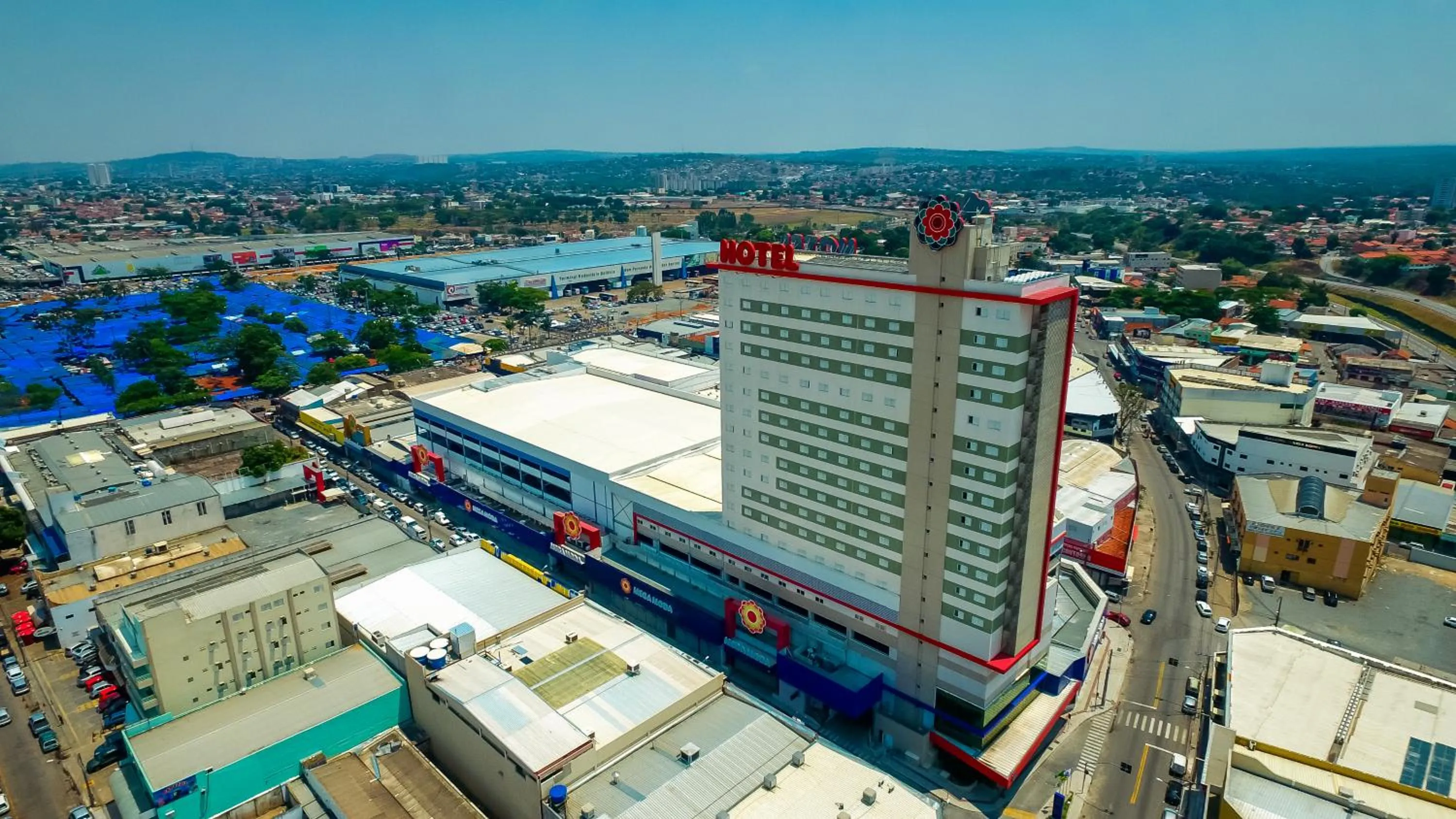 Property building in Mega Moda Goiania Hotel