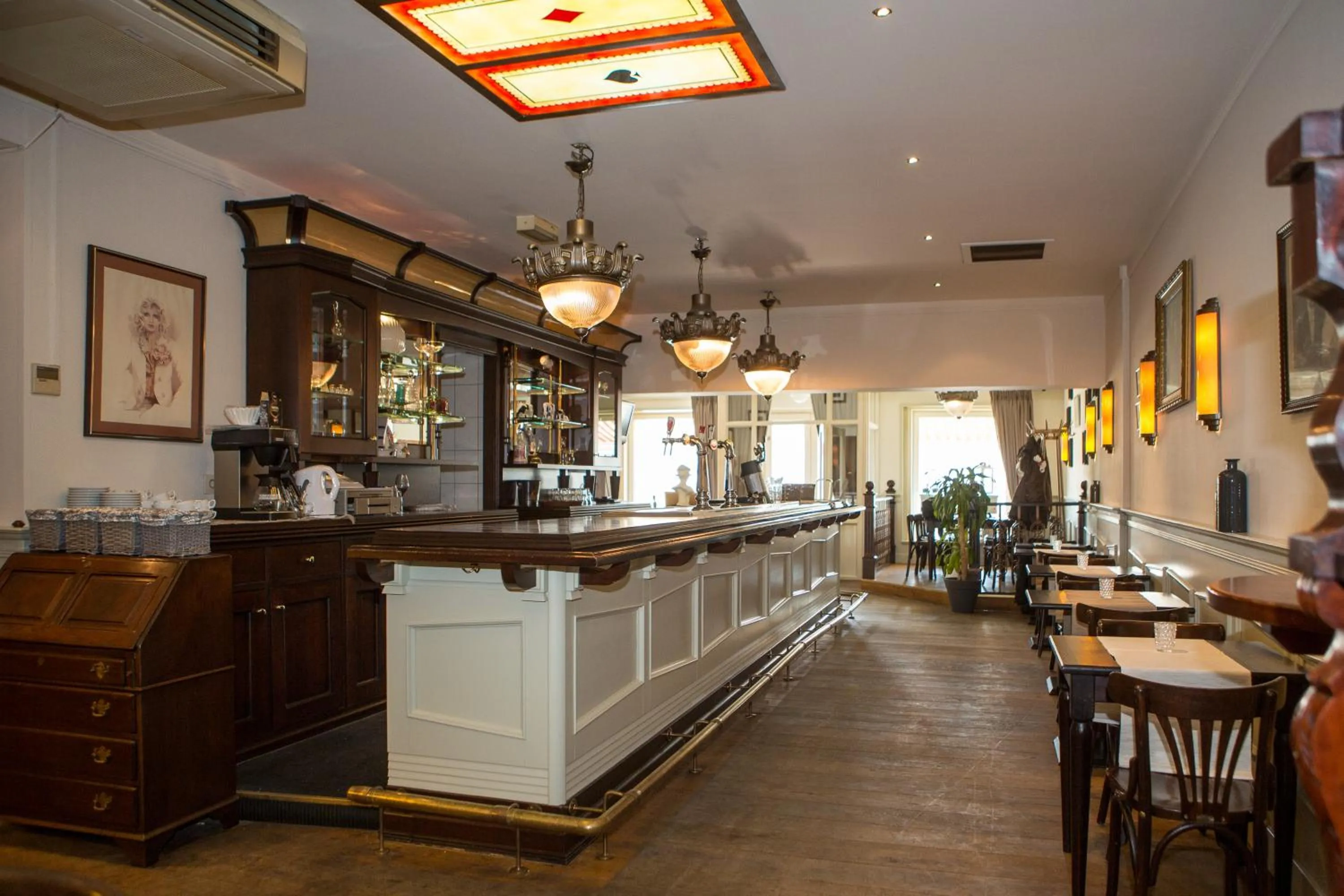 Restaurant/places to eat in Prins Appartementen