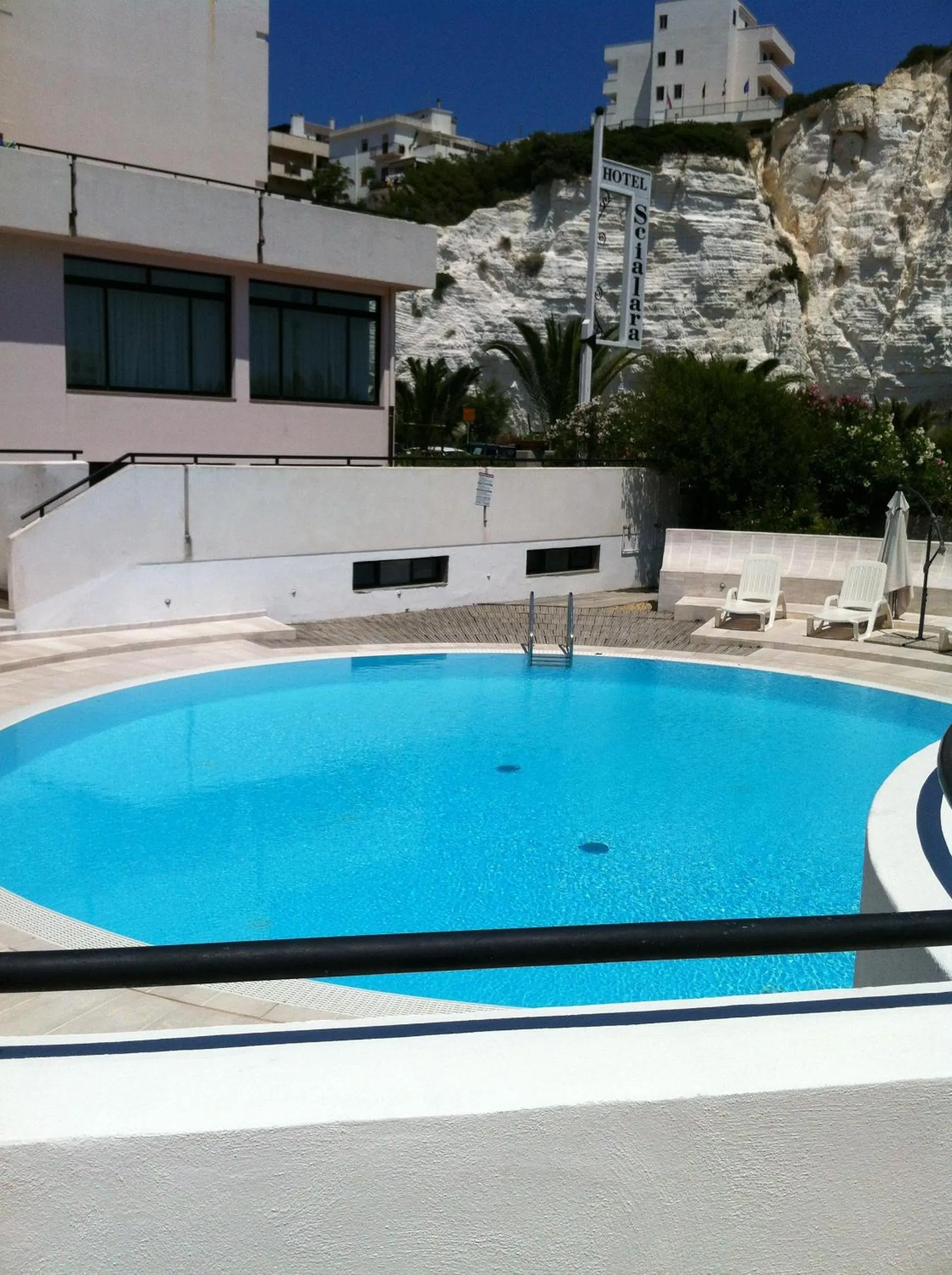 Day in Hotel Scialara