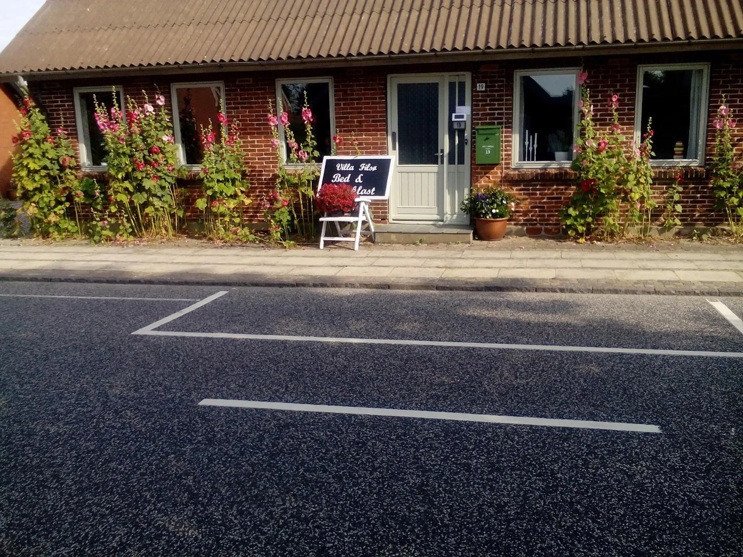 Facade/entrance in B&B Villa Filsø