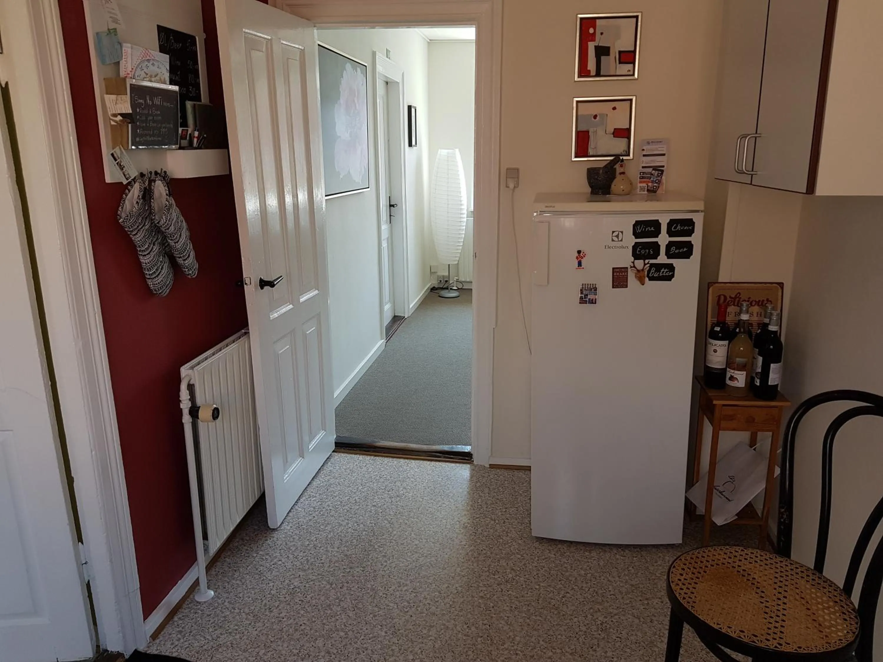 Kitchen or kitchenette in B&B Villa Filsø