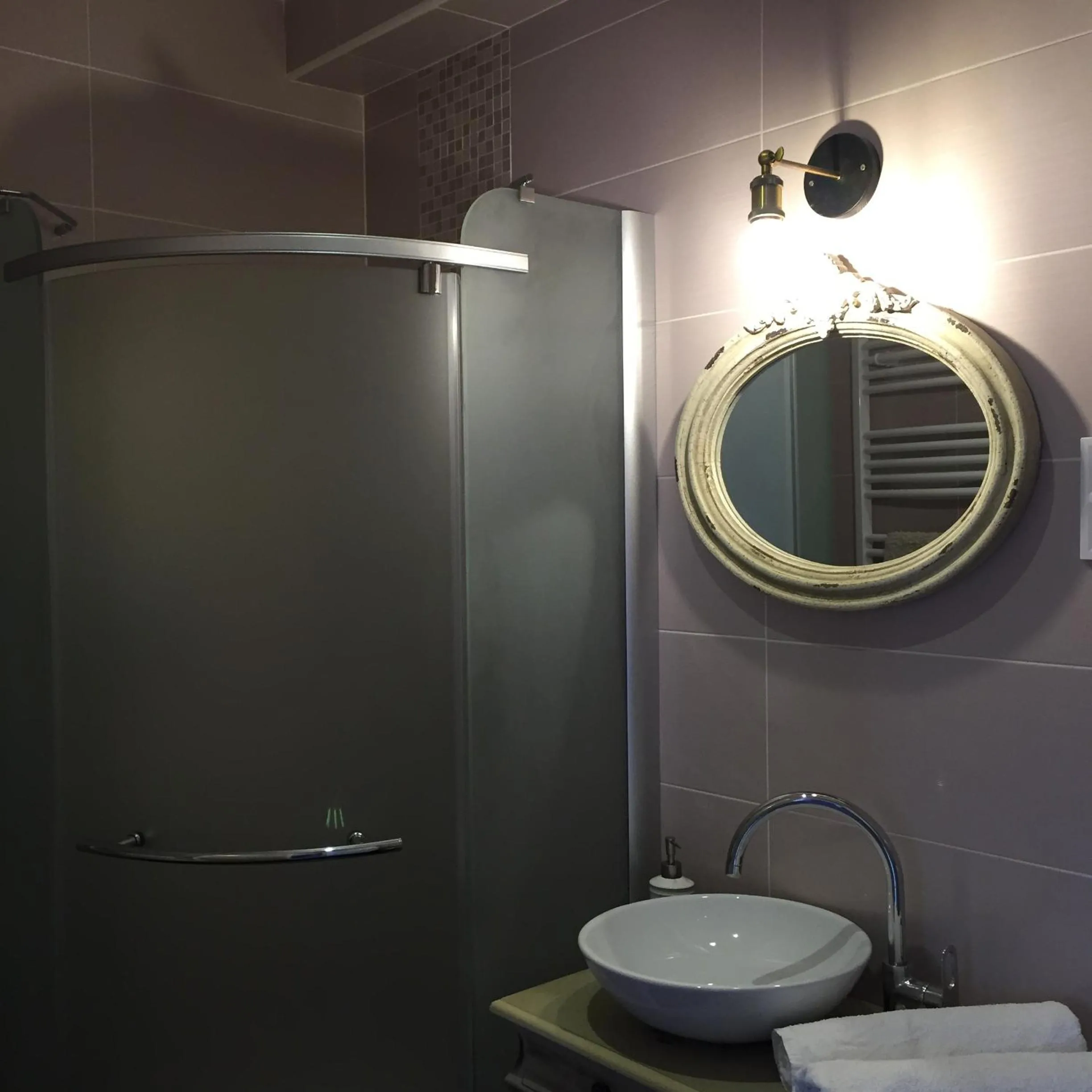 Shower in Guest House Romantika Panzio