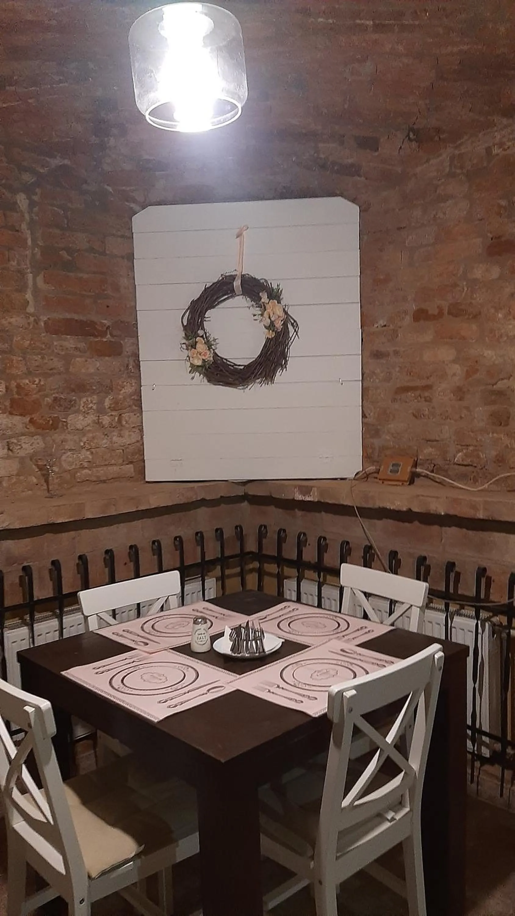 Restaurant/places to eat in Guest House Romantika Panzio