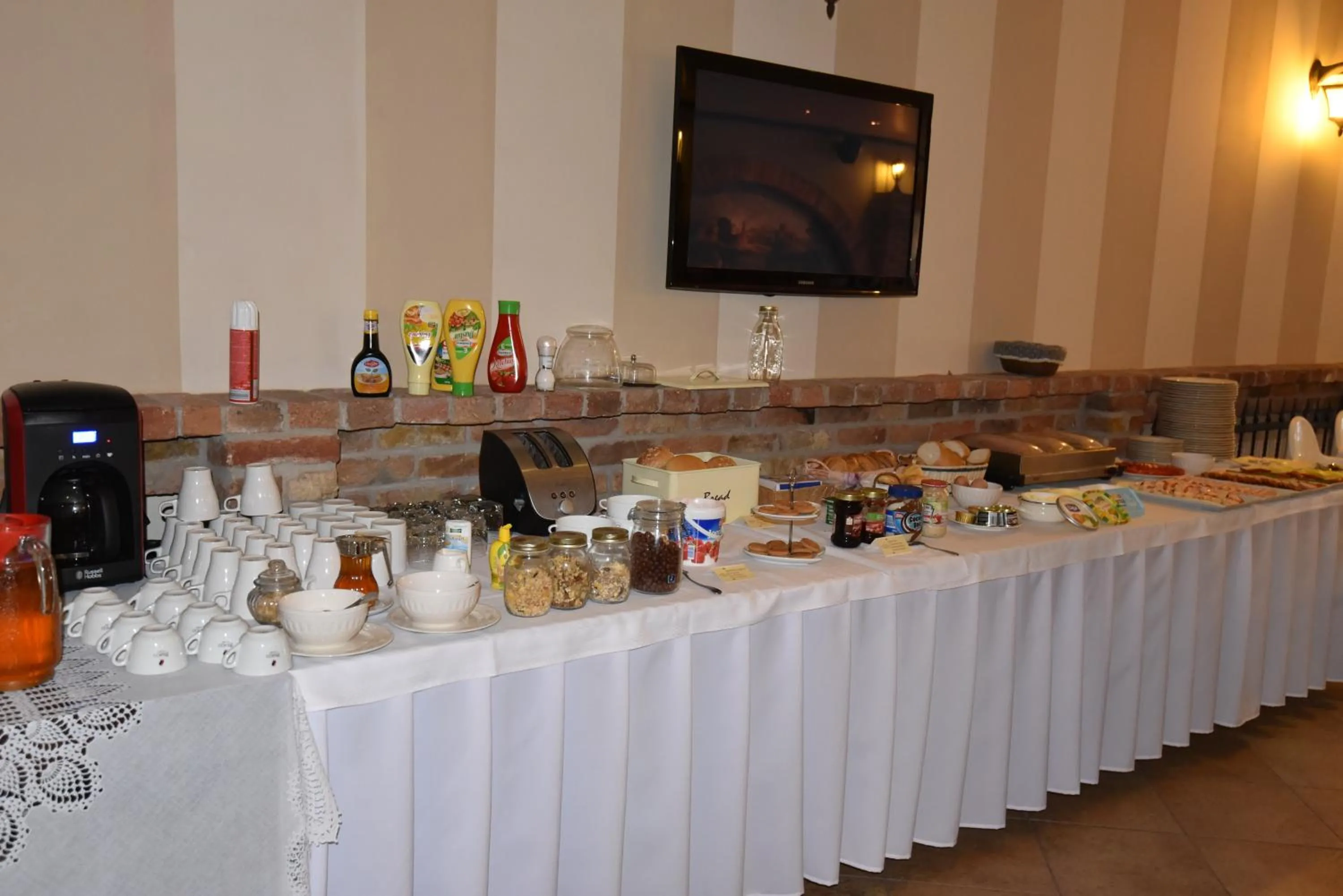Food and drinks in Guest House Romantika Panzio