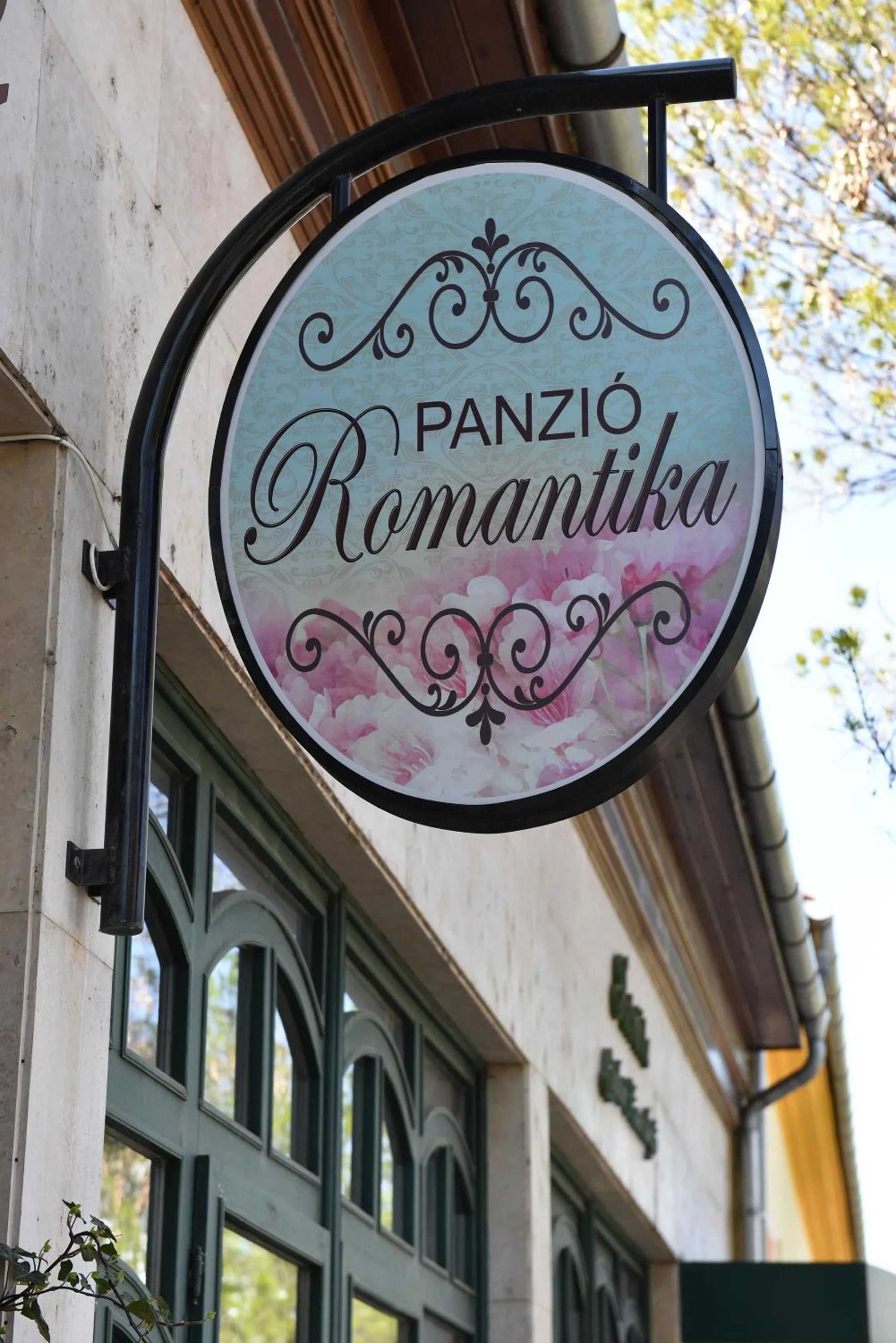 Property logo or sign in Guest House Romantika Panzio
