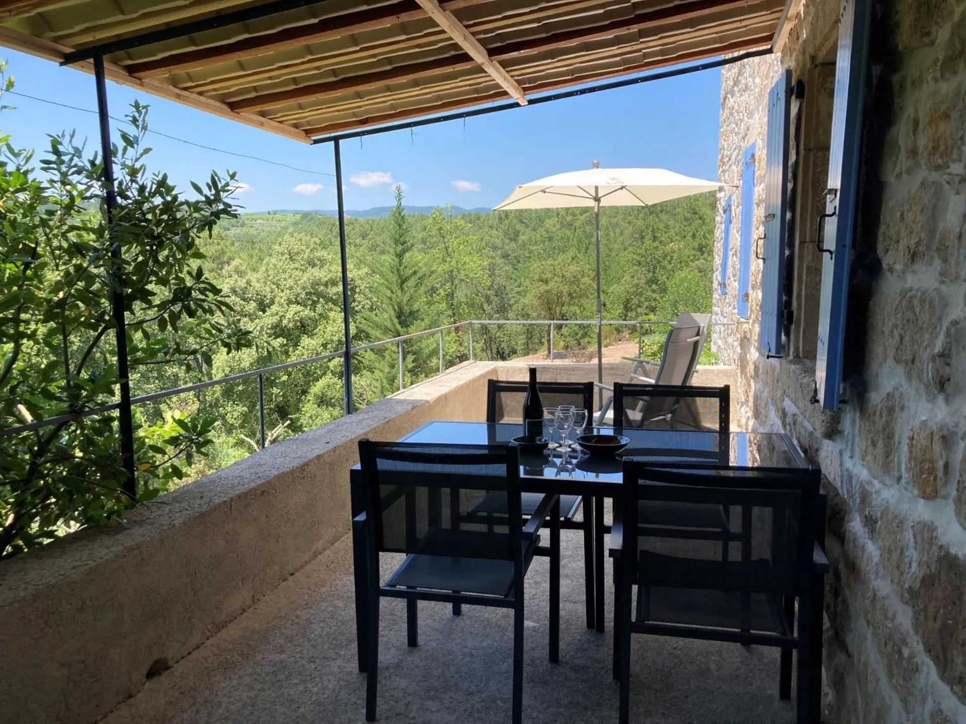 Balcony/Terrace in Mas de la Giralde - Gites