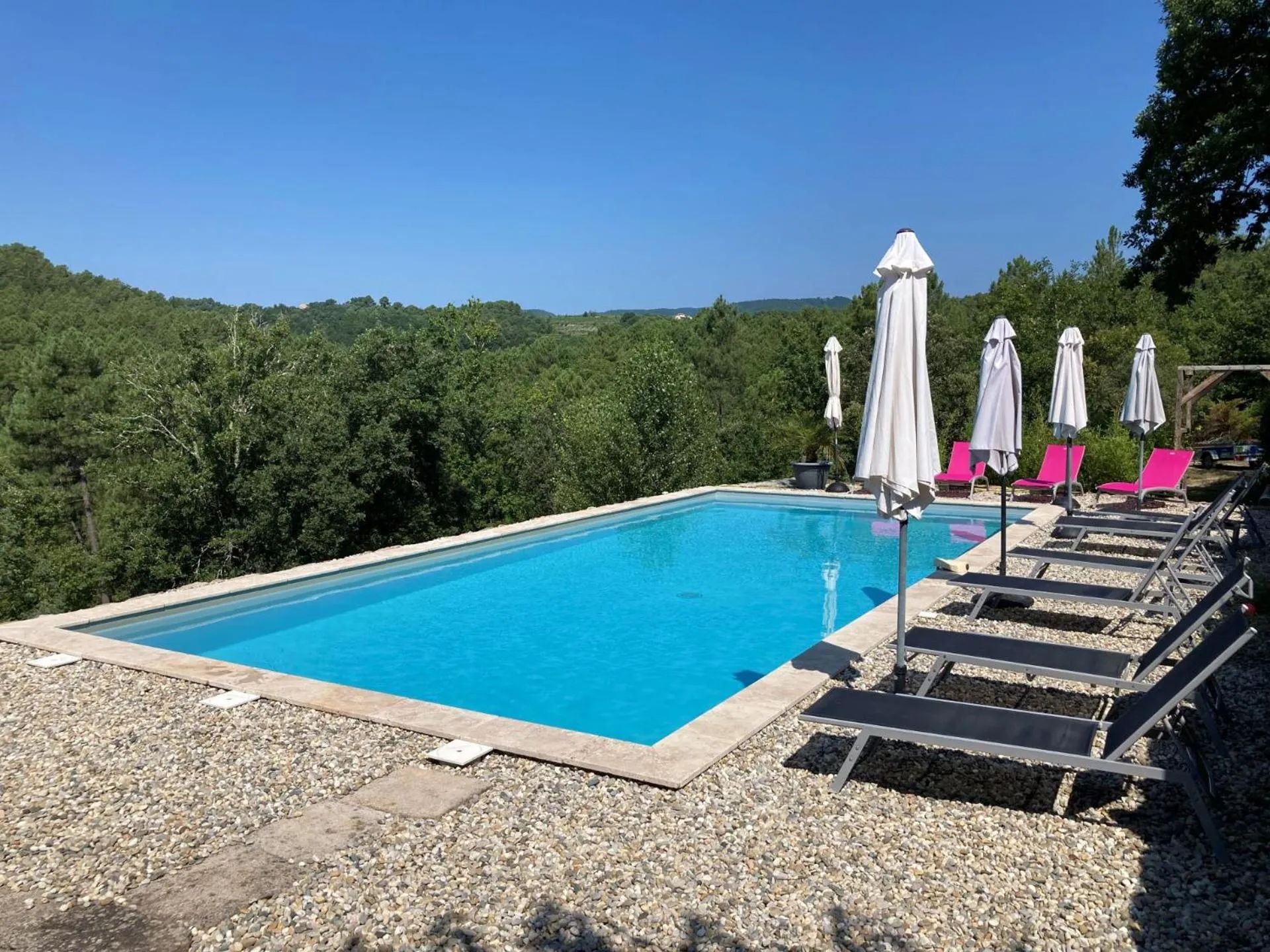 Pool view in Mas de la Giralde - Gites