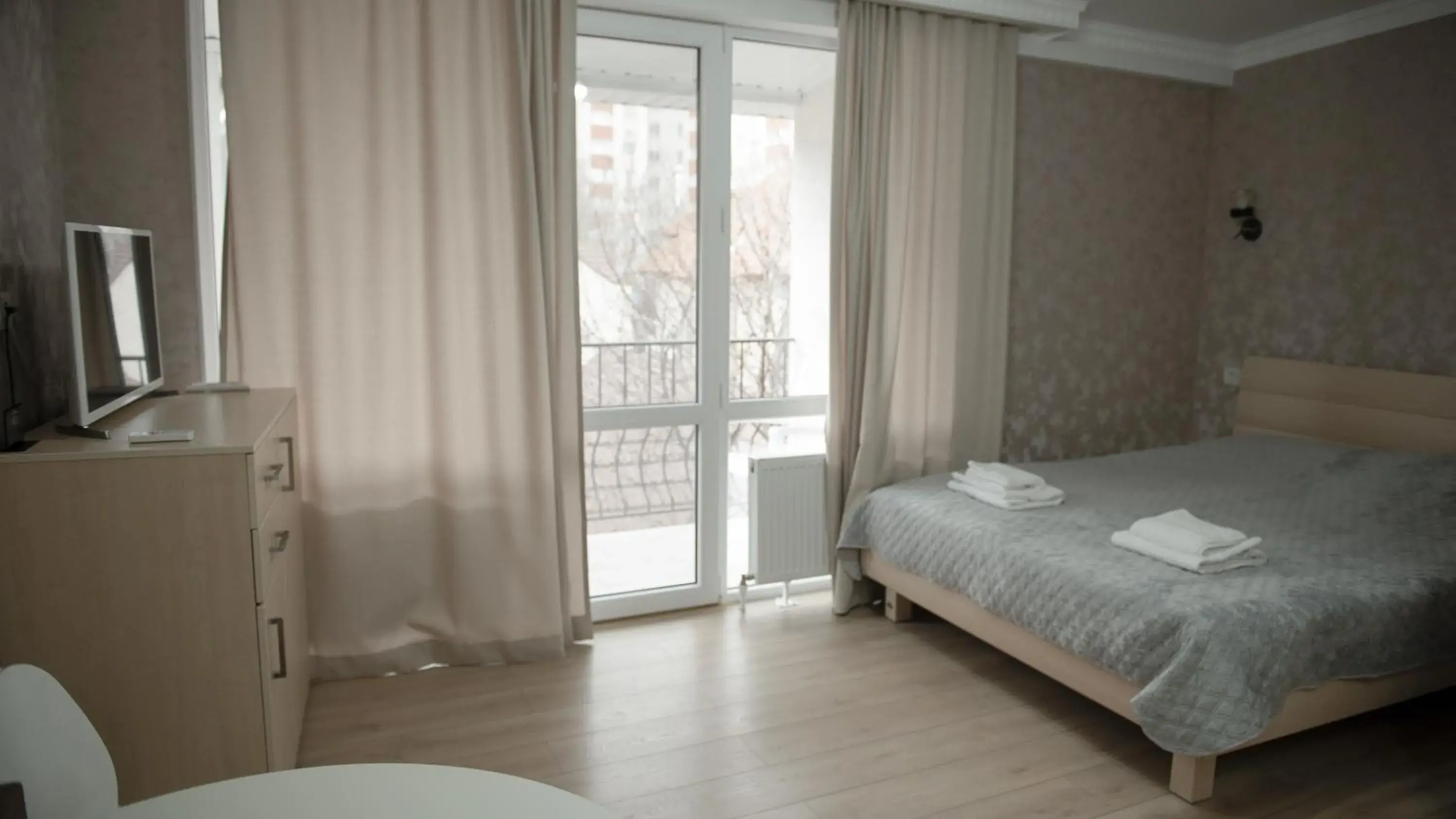 Standard King Room in Hotel Kalyan Standard King Room in Hotel Kalyan