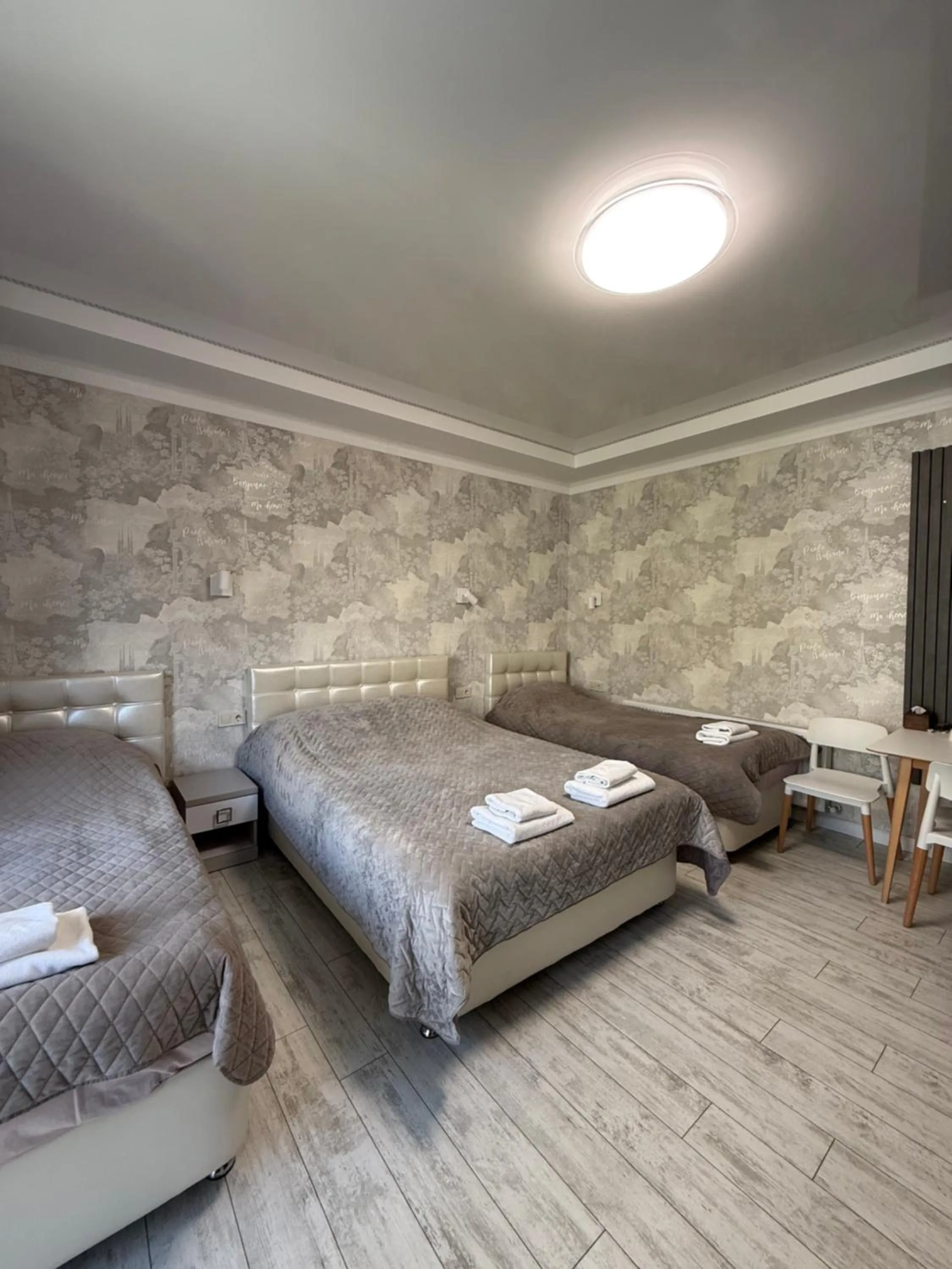 Bed in Hotel Kalyan & Spa